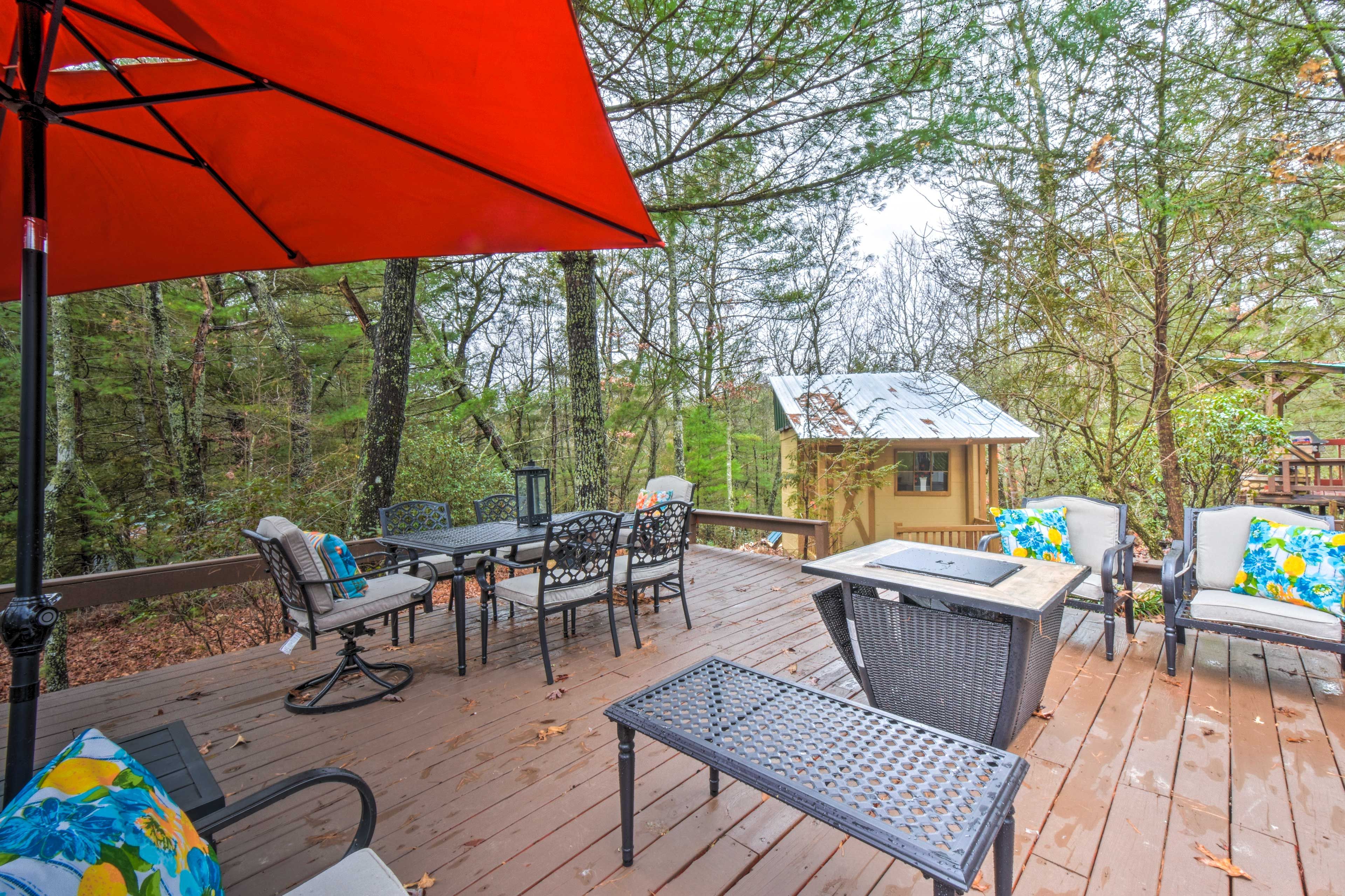 Back Deck | Eating Area | Sitting Area | Fire Table