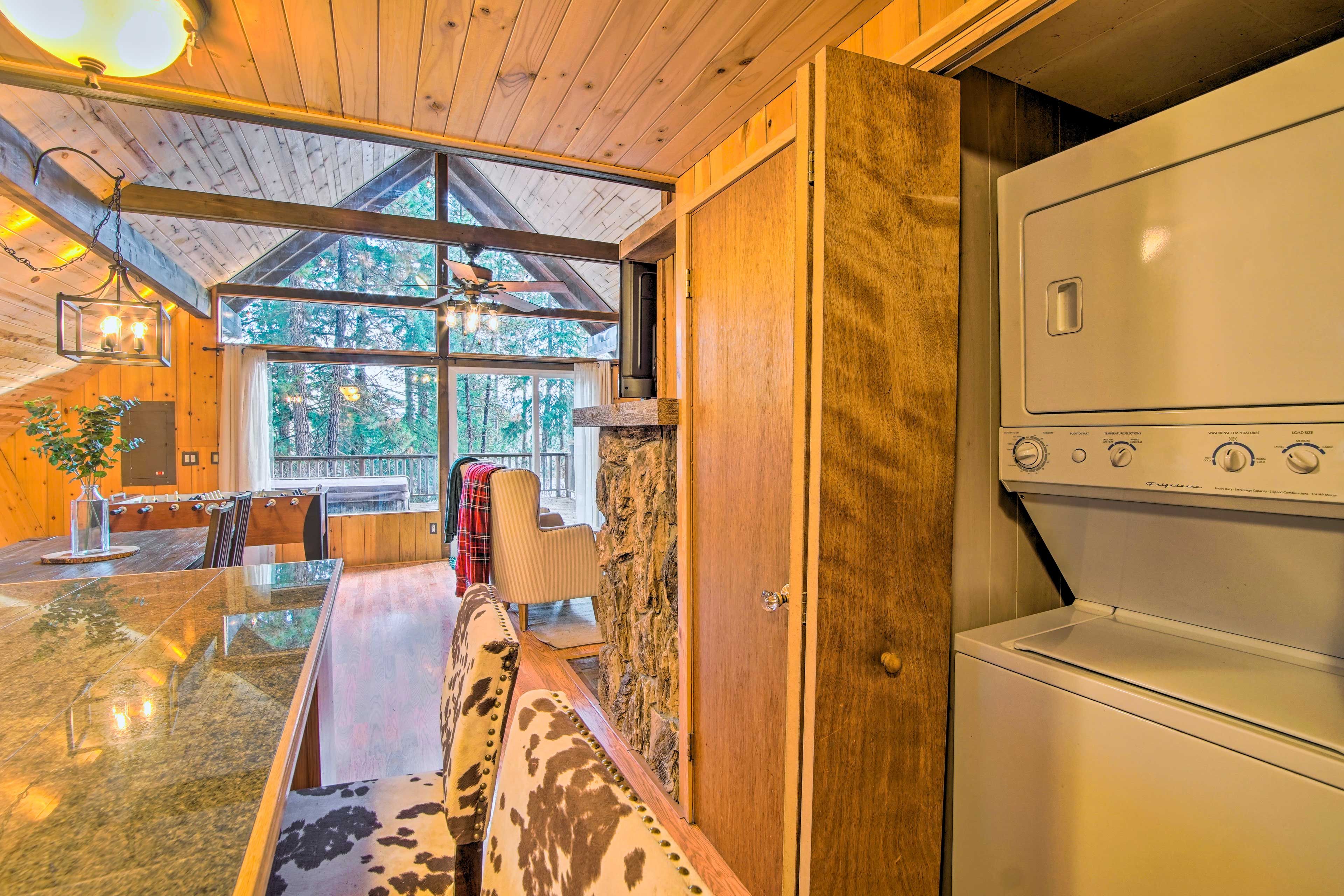 Kitchen | In-Unit Laundry