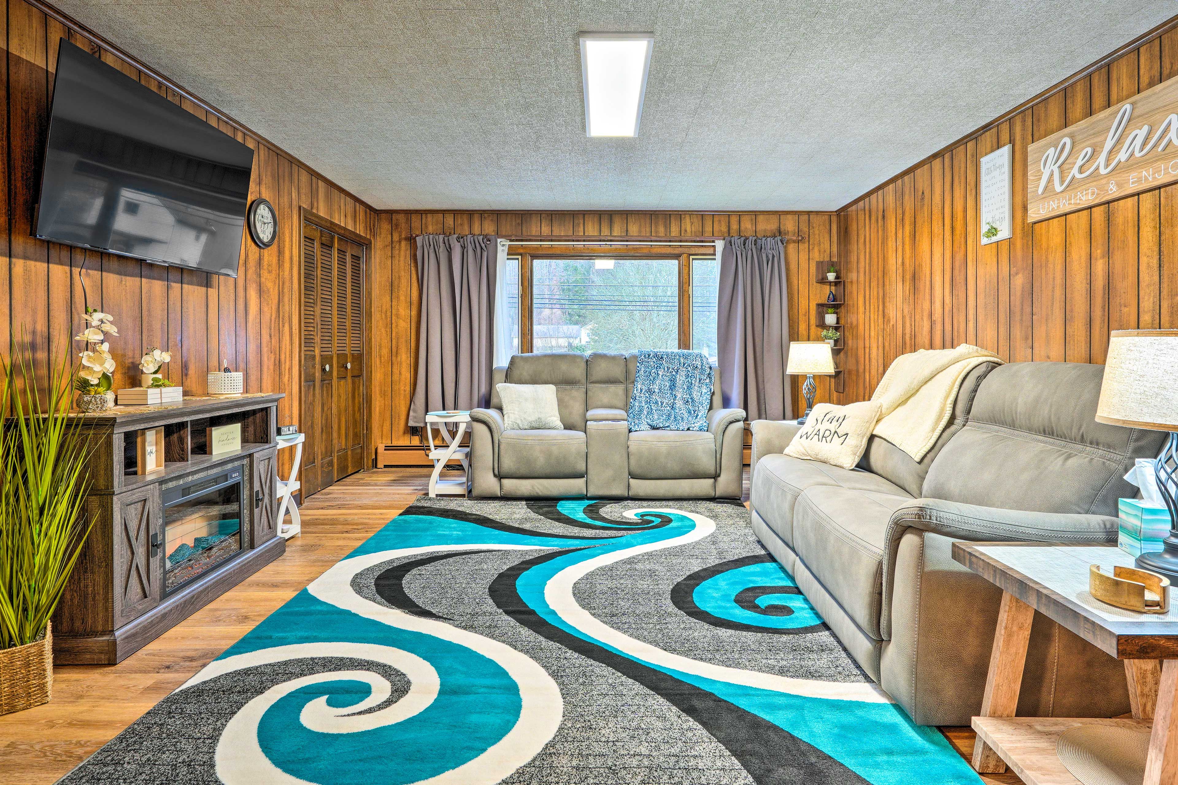 Salamanca Vacation Rental | 2BR | 1BA | 1,140 Sq Ft | Access Only By Stairs