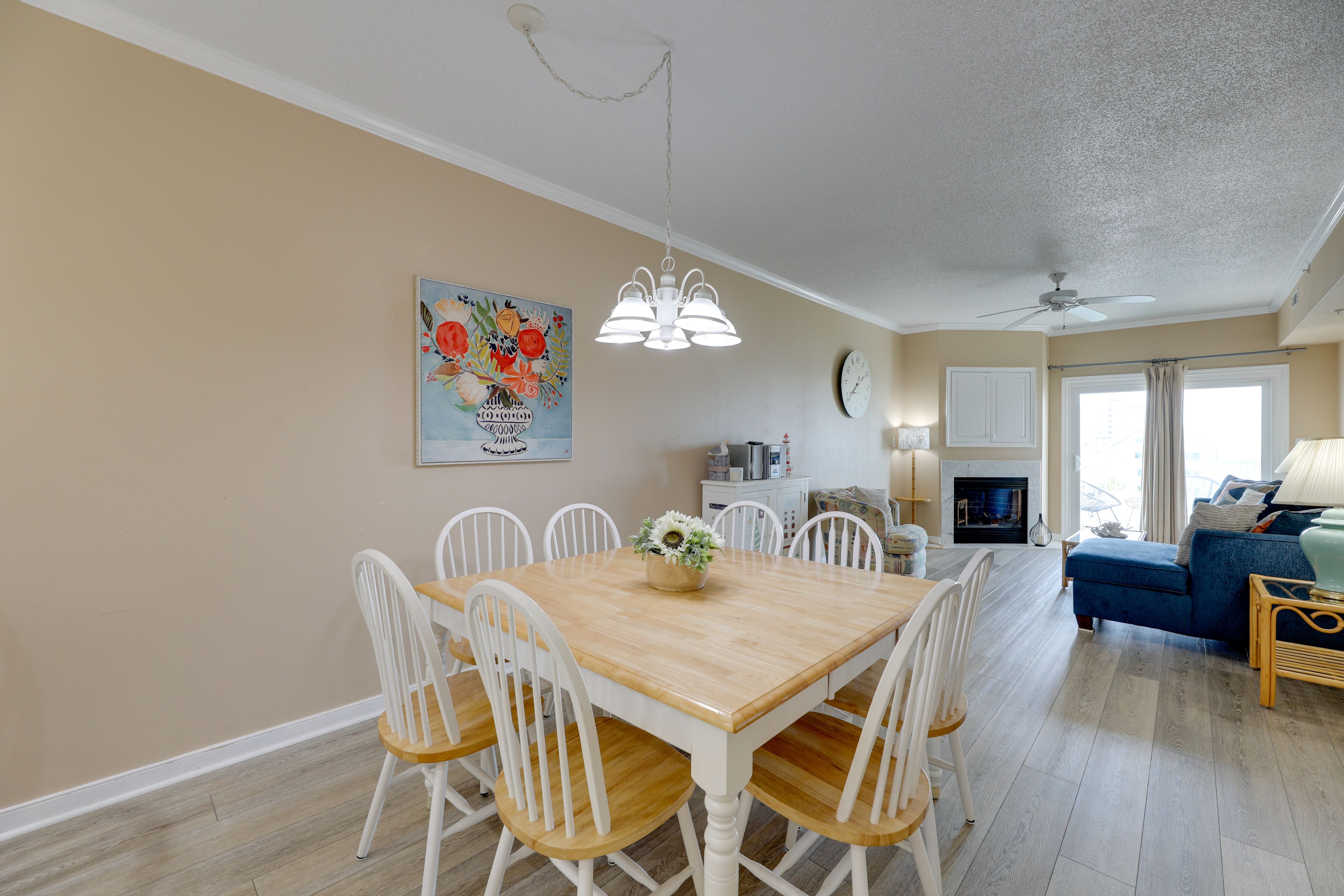Dining Room | Fully Equipped Kitchen | Dishware & Flatware