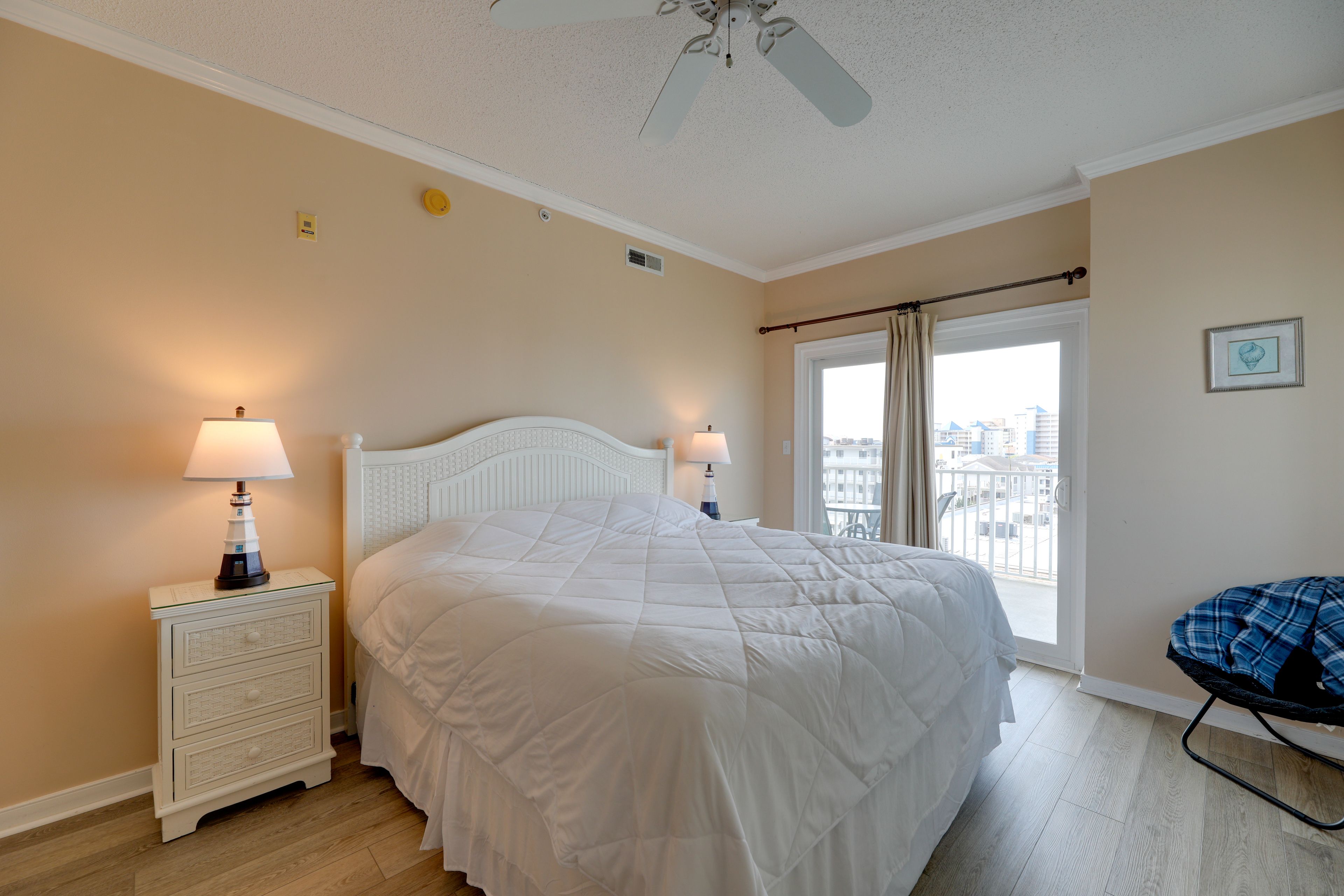 Bedroom 1 | King Bed | En-Suite Bathroom