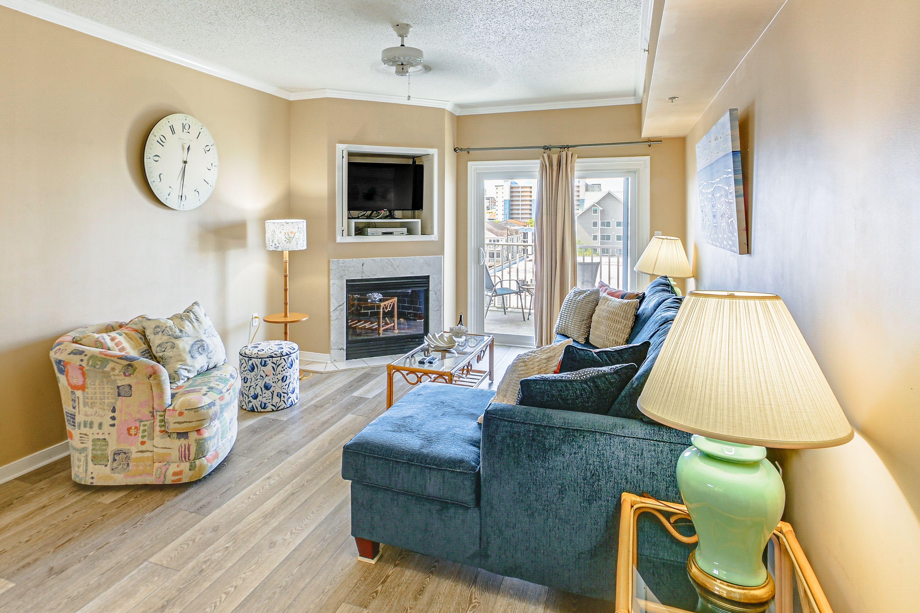 Living Room | Main Floor | Central Air Conditioning | Sleeper Sofa | Free WiFi