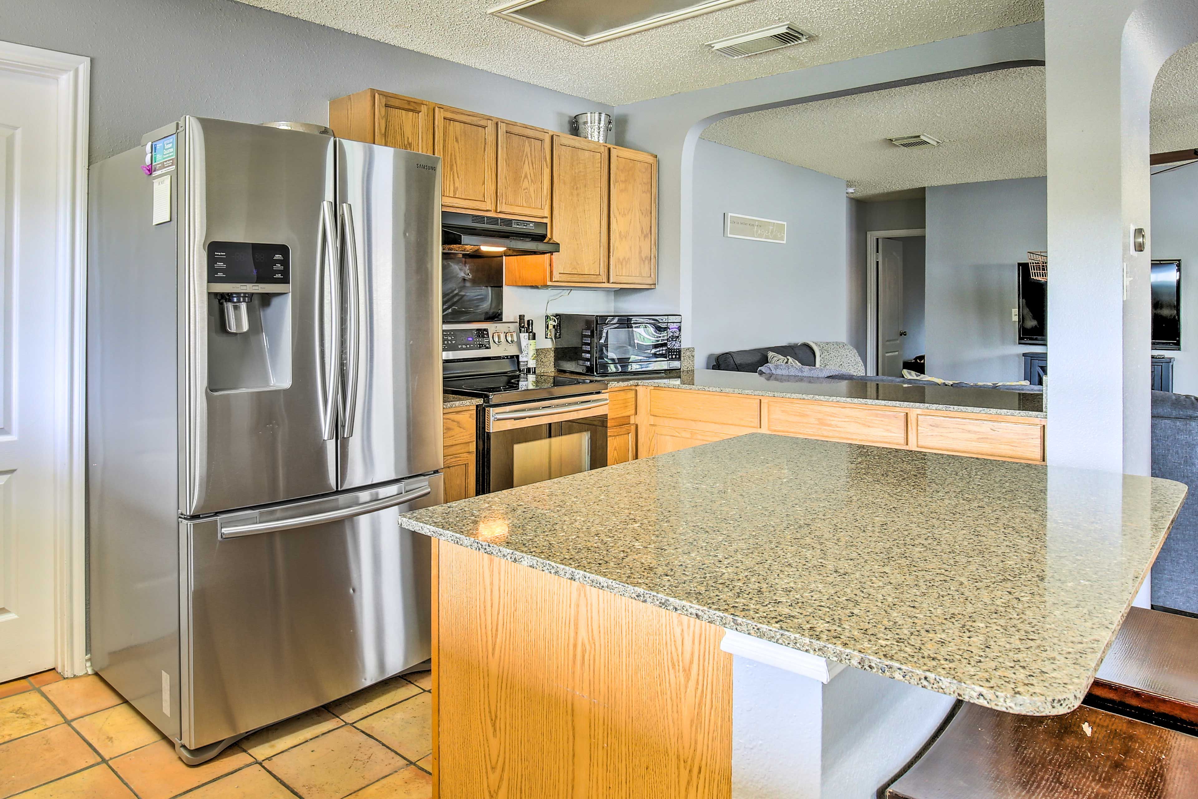 Kitchen | Cooking Basics | Coffee Maker | Paper Towels/Trash Bags Provided