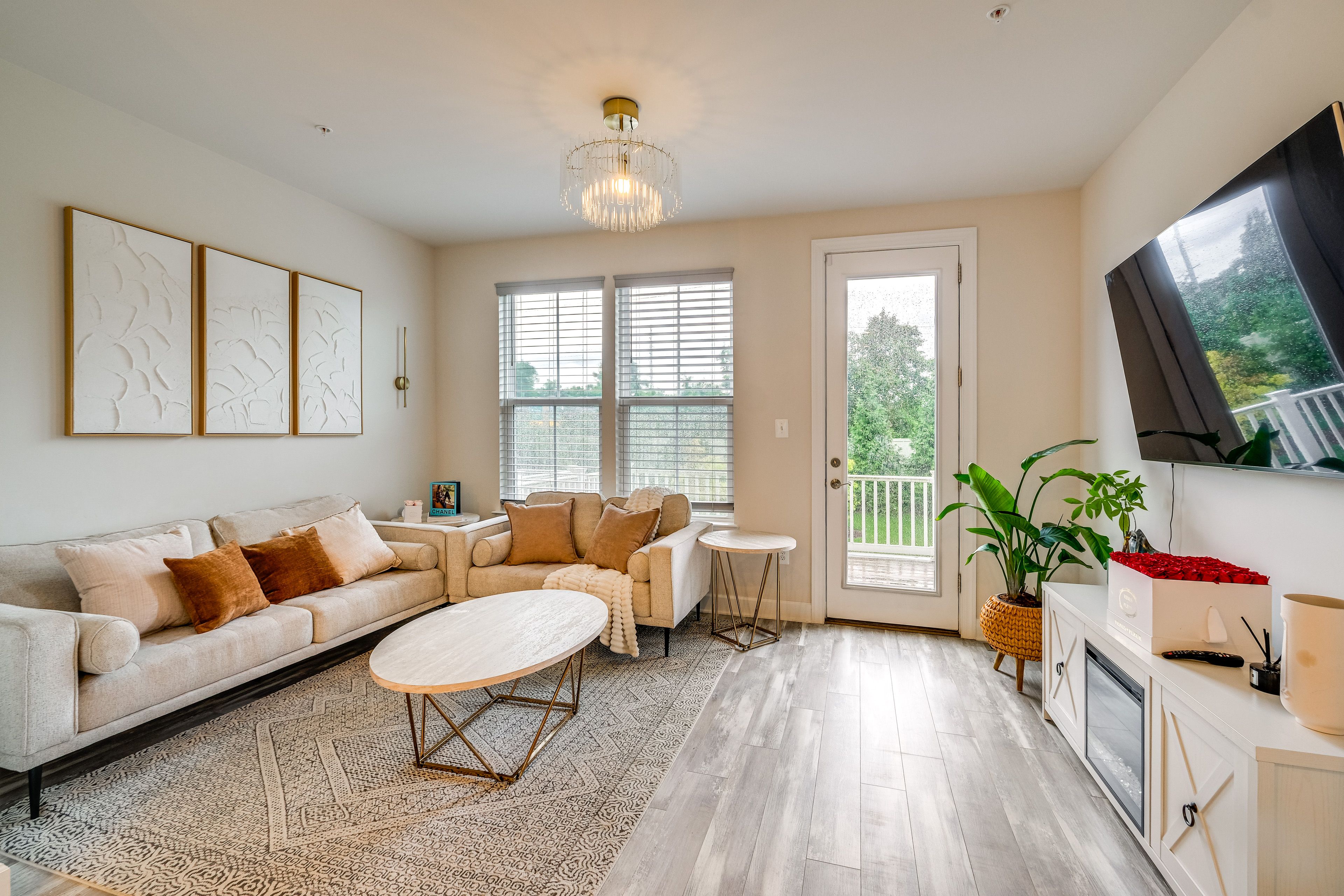 Largo Vacation Rental | 3BR | 3.5BA | 1,300 Sq Ft | Stairs Required