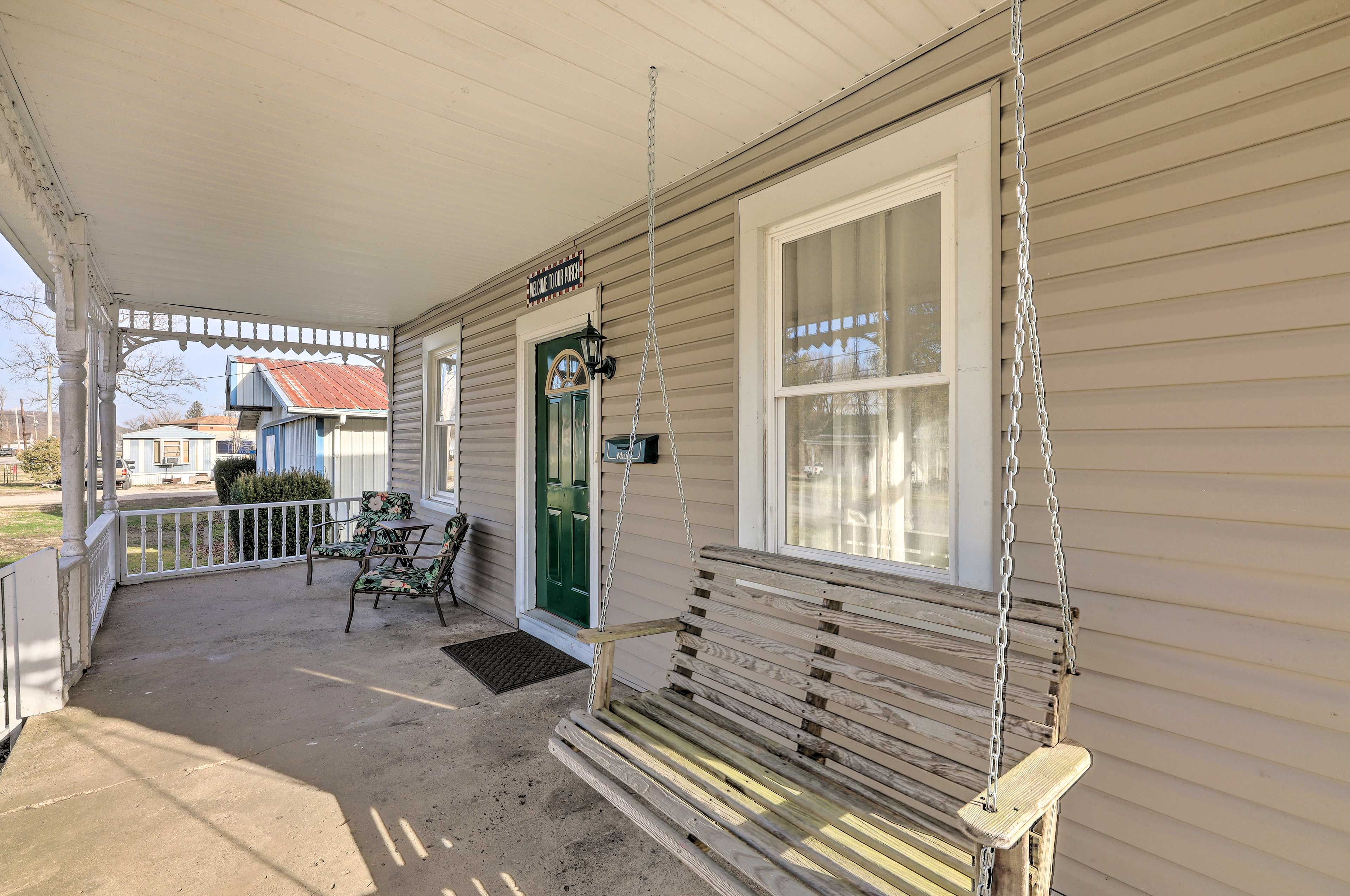 Covered Porch w/ Swing