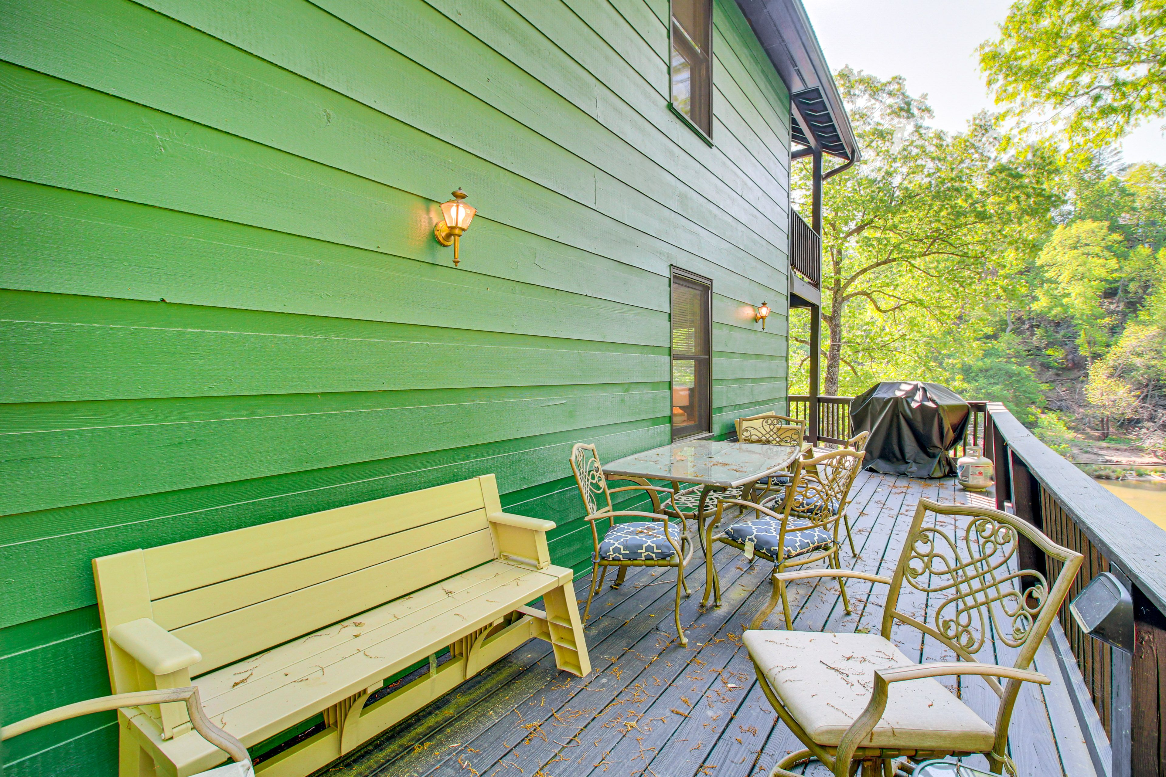Deck | Gas Grill