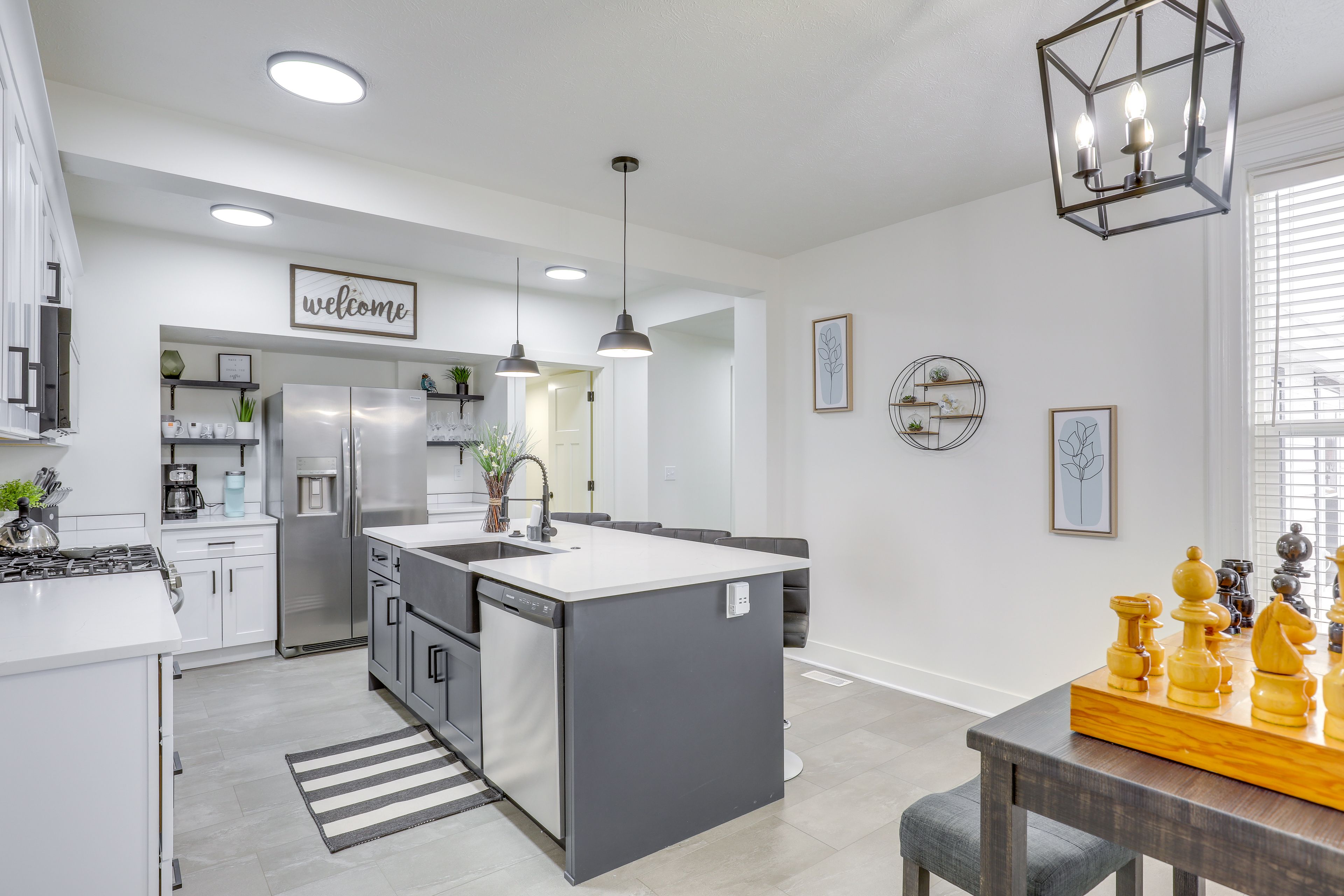 Kitchen | 1st Floor | Dishware & Flatware | Blender | Toaster | Crockpot