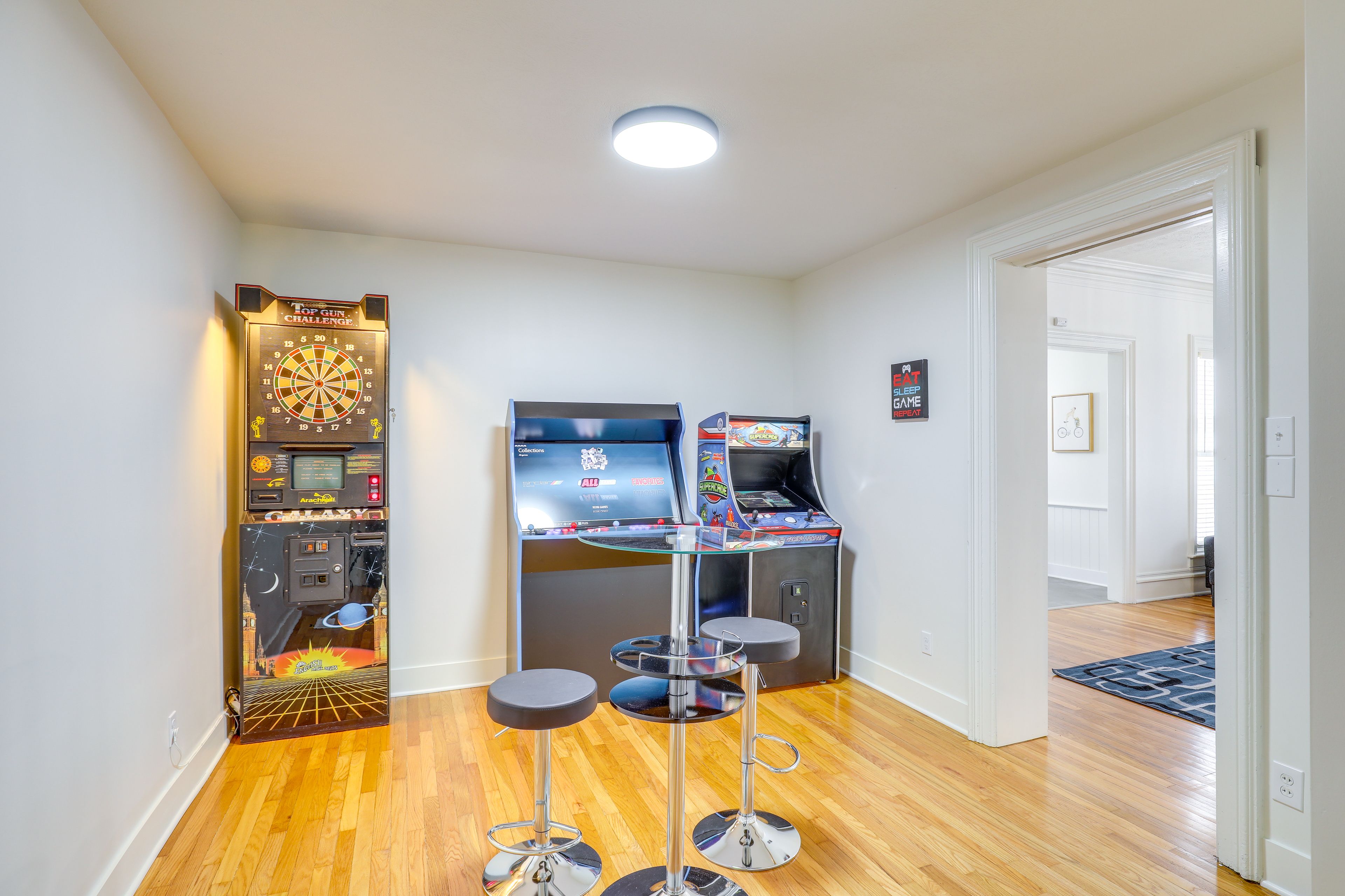 Game Room | 1st Floor | 2 Arcades w/ 90k+ Games