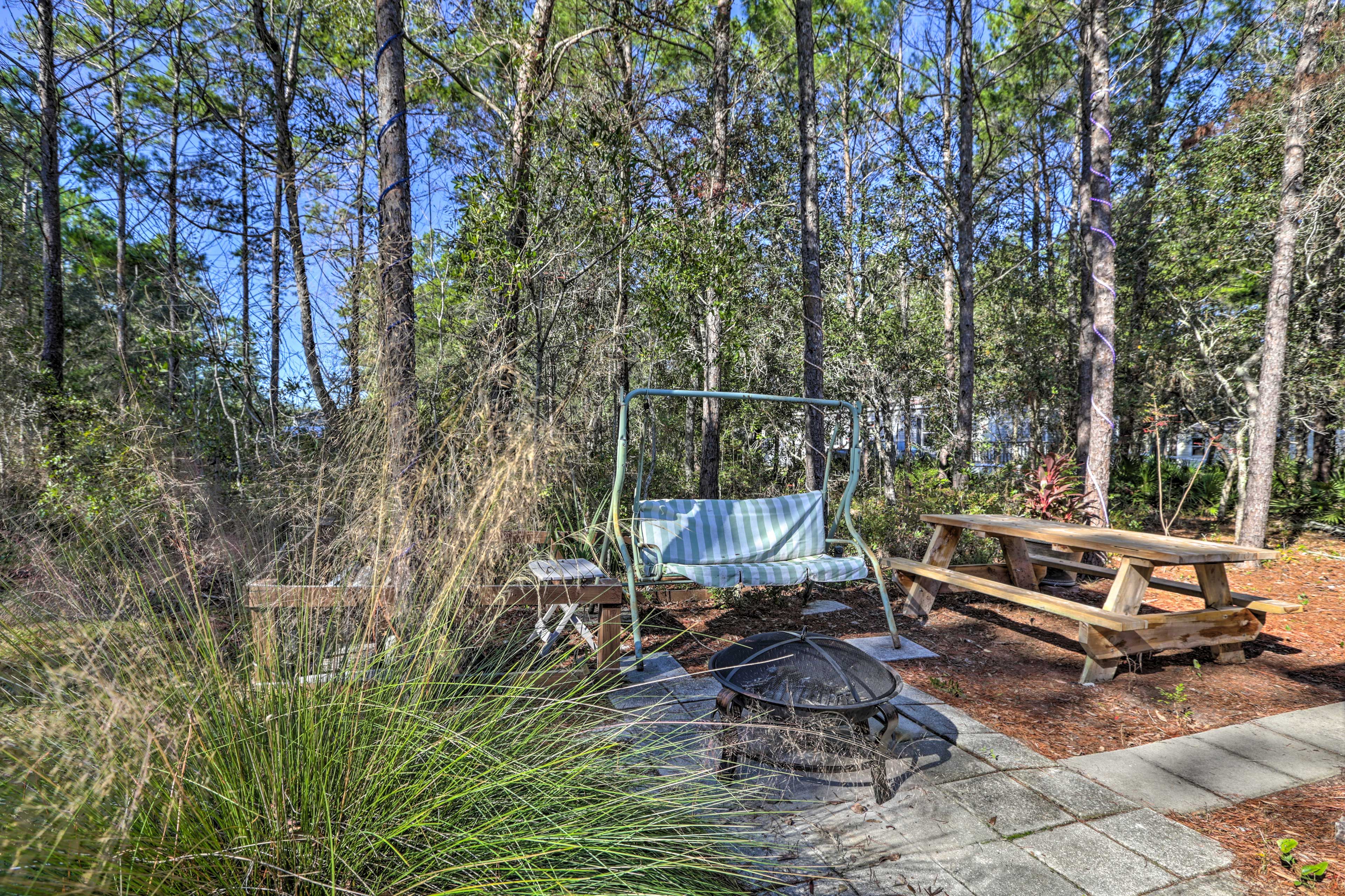 Private Backyard Area | Fire Pit | Picnic Table | Swing