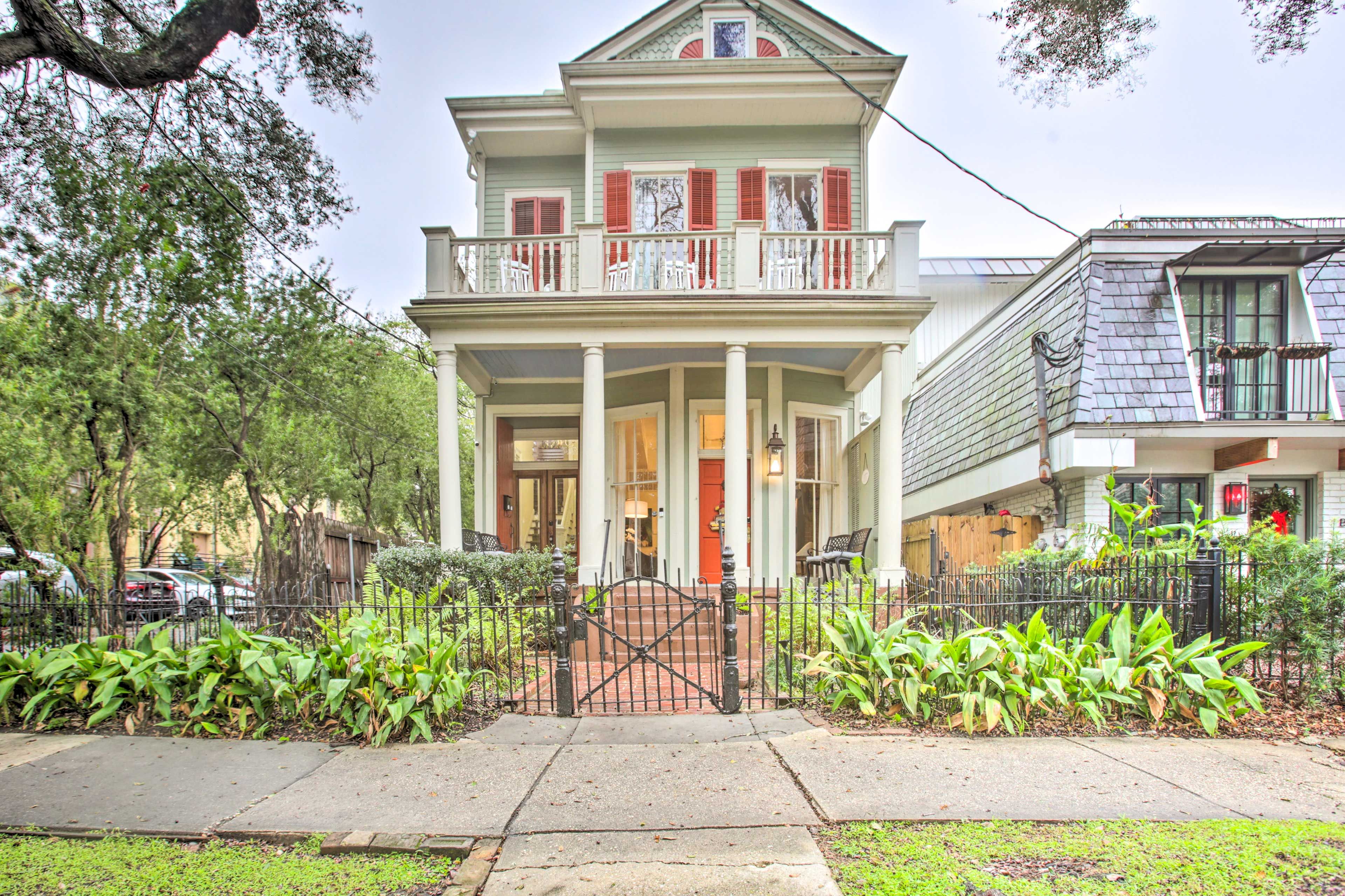 New Orleans Vacation Rental | 3BR | 2BA | 5 Stairs to Access | 1,400 Sq Ft