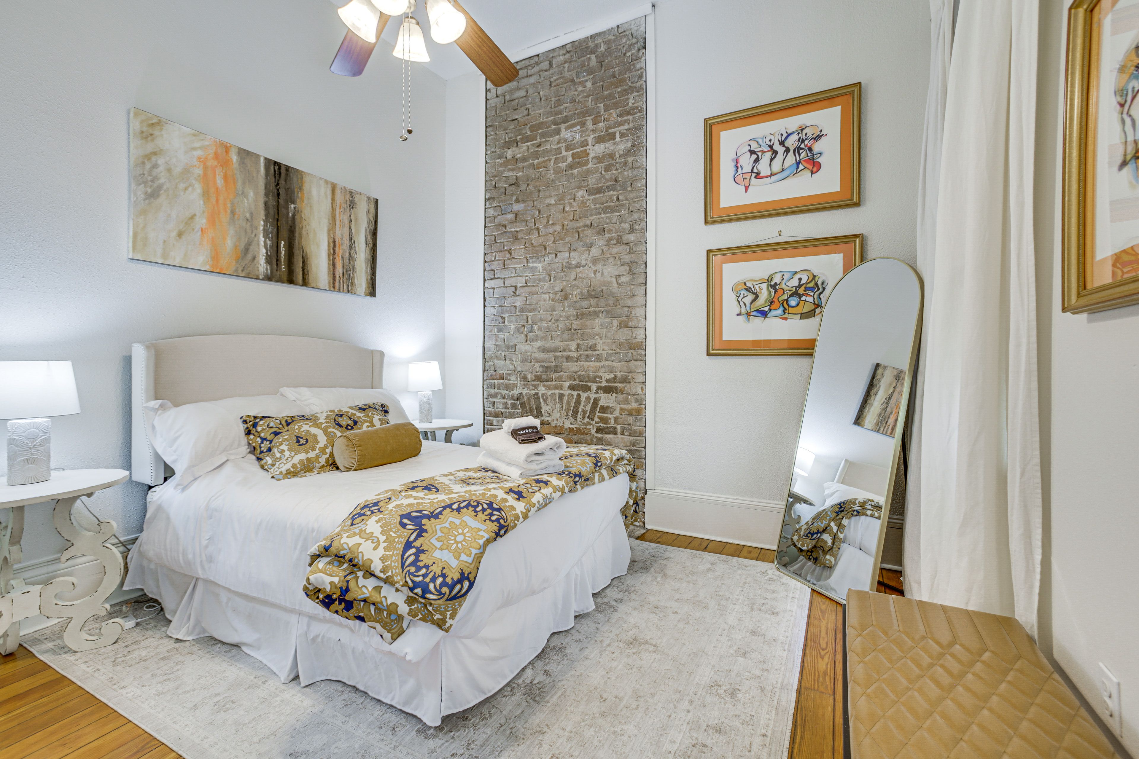 Bedroom 2 | Queen Bed