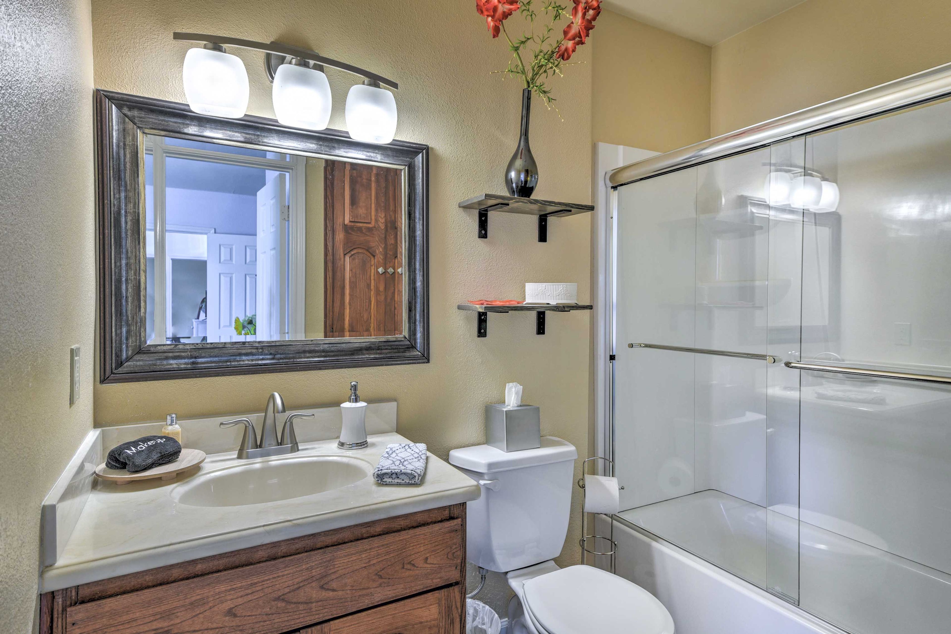 Bathroom | Towels Provided