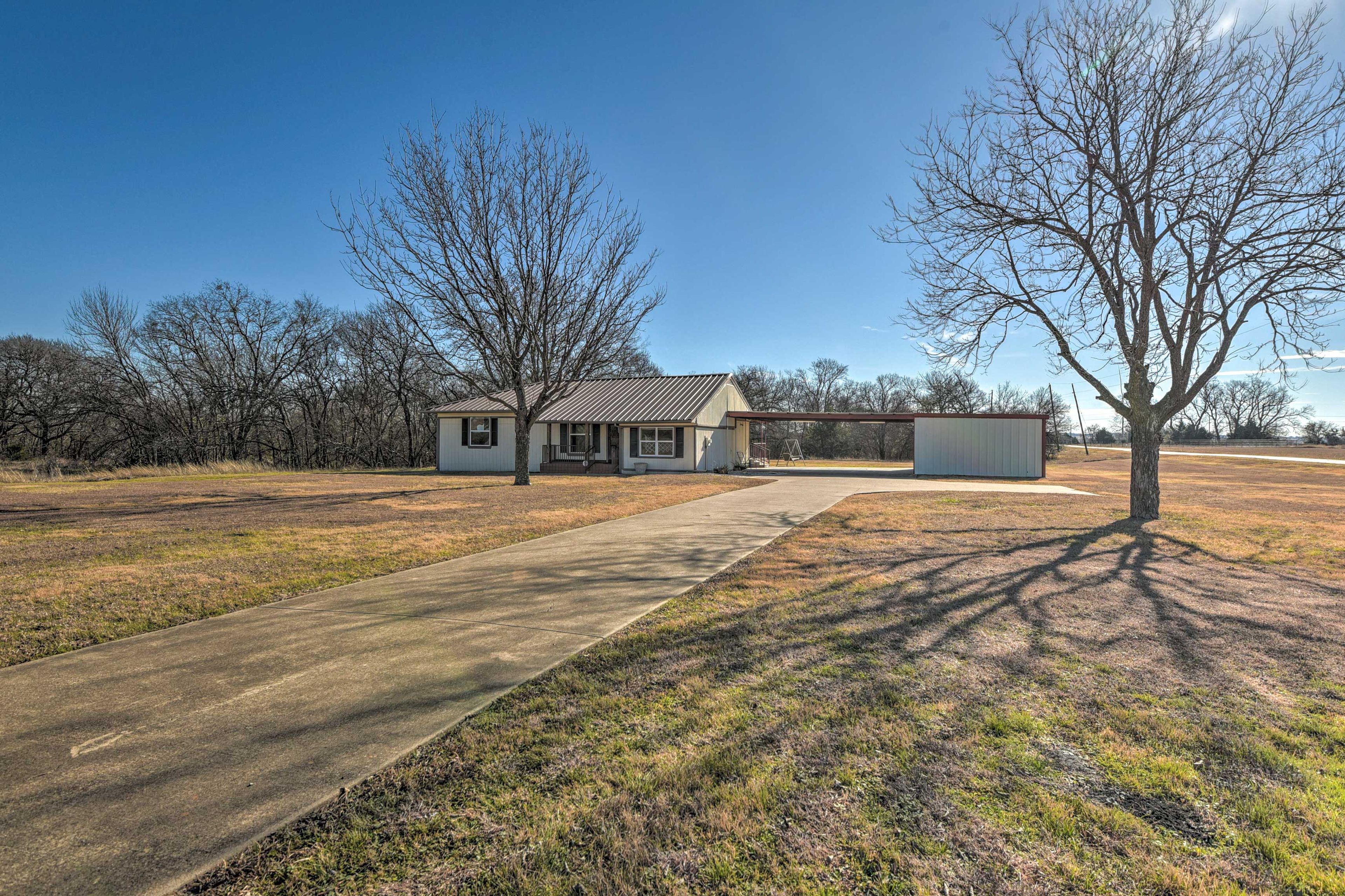 Palmer Vacation Rental | 4BR | 2BA | 1,600 Sq Ft | 3 Steps to Enter