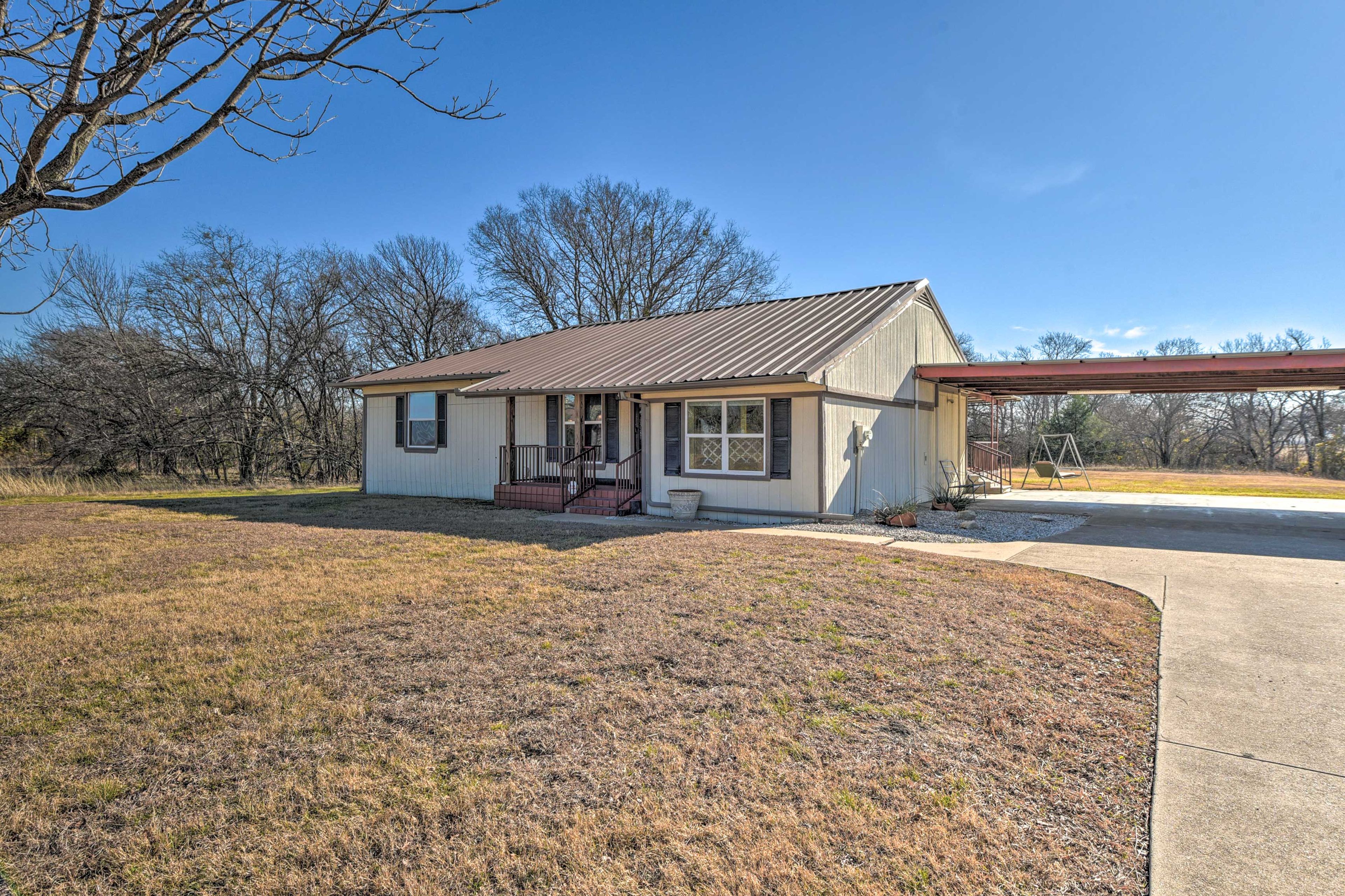 Front Exterior | Carport (2 Vehicles) | Driveway (2 Vehicles)