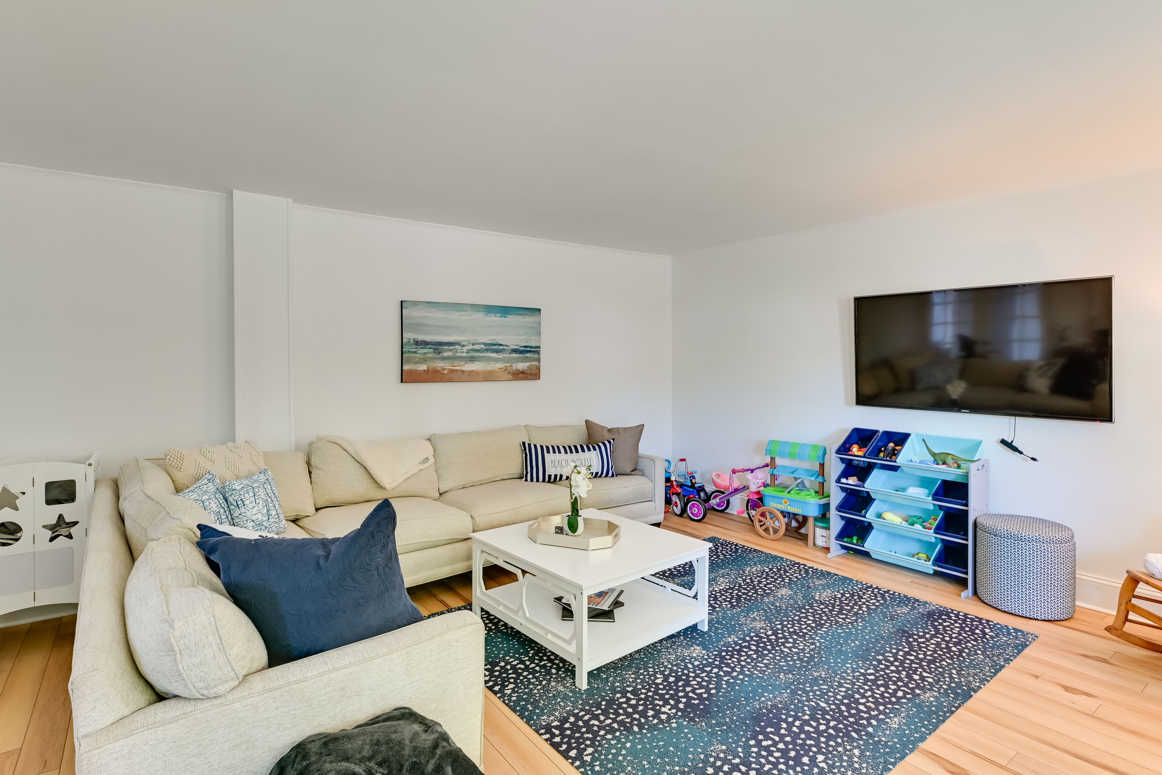Playroom | Smart TV