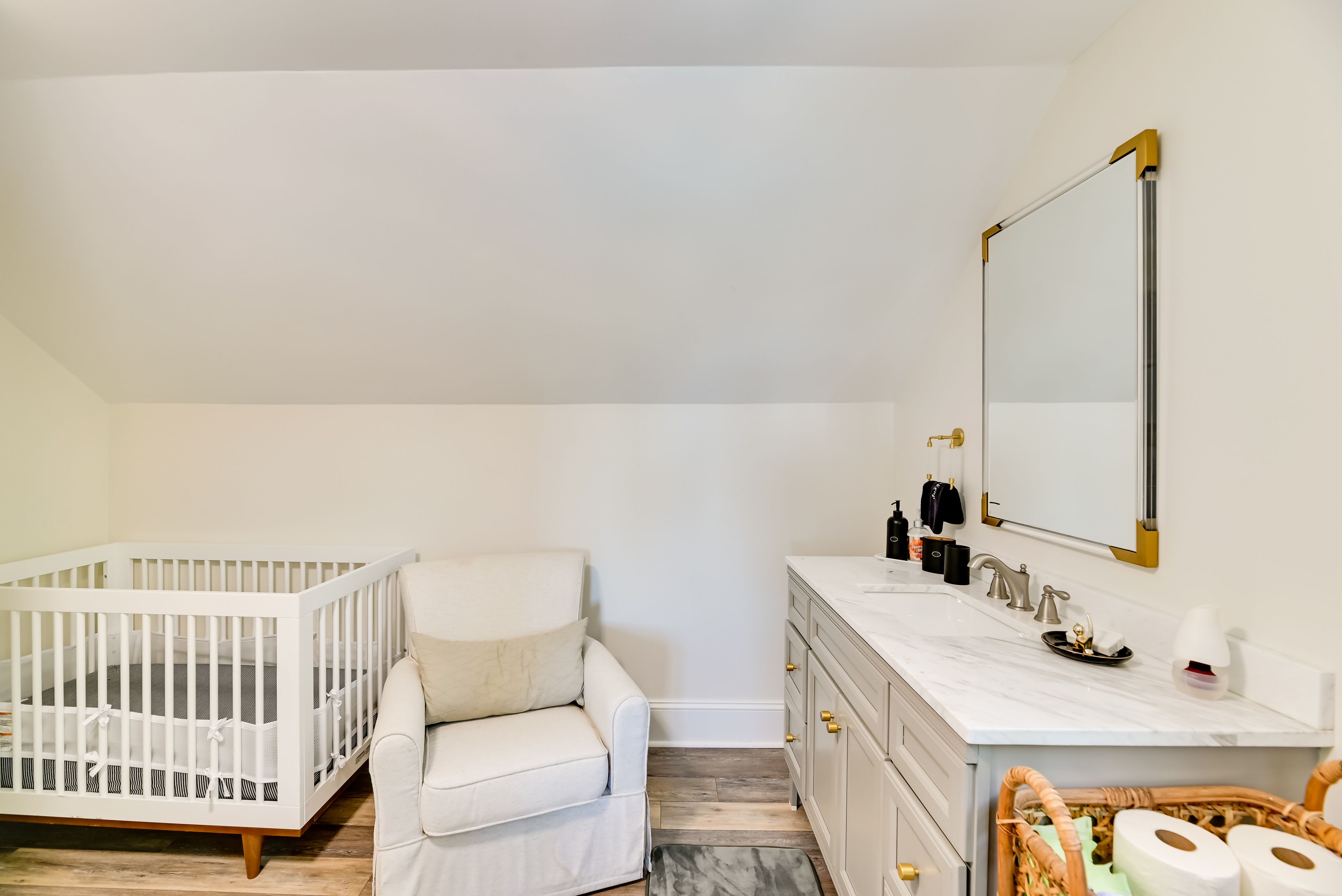 En-Suite Bathroom | Crib