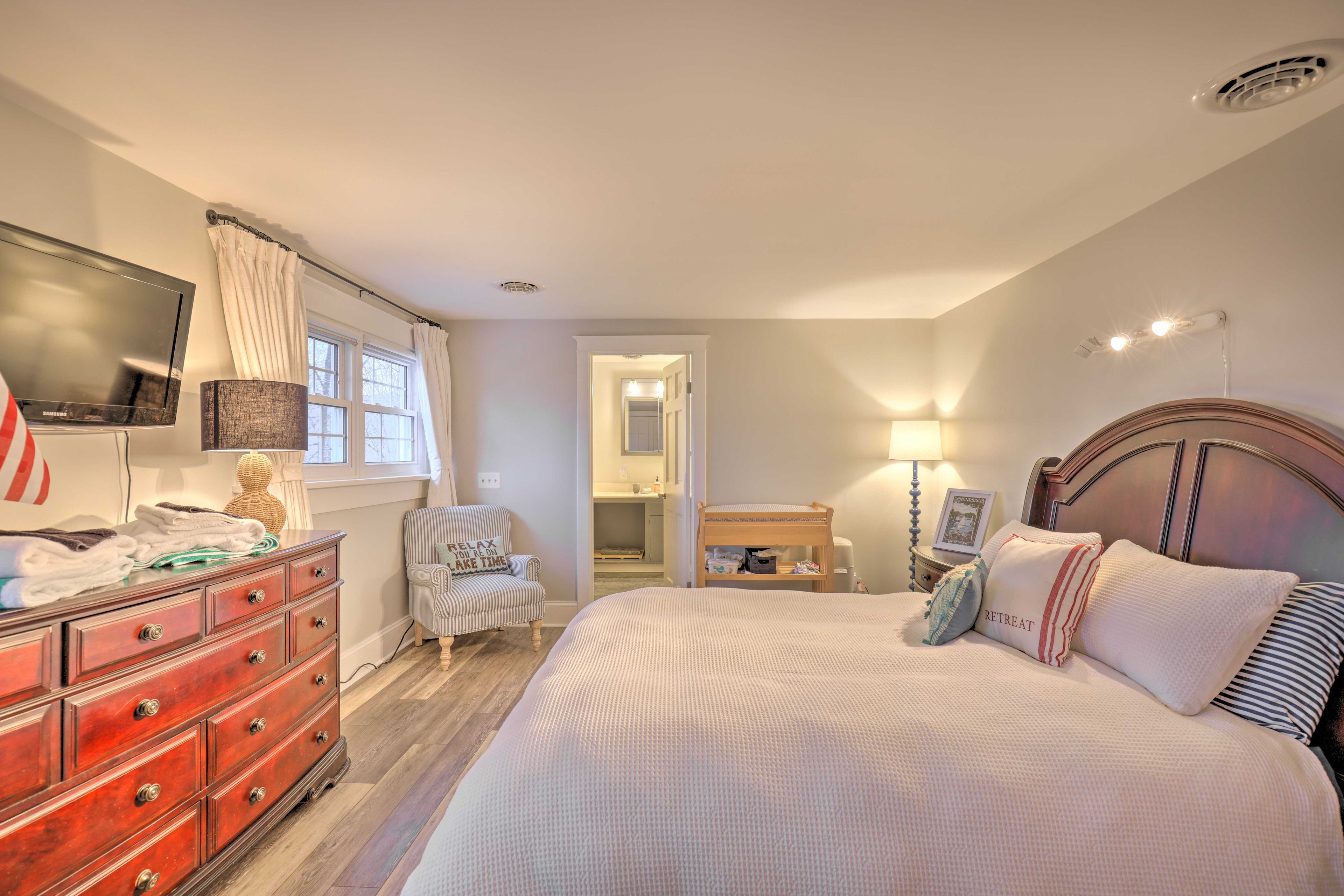 Bedroom 3 | Queen Bed | En-Suite Bathroom