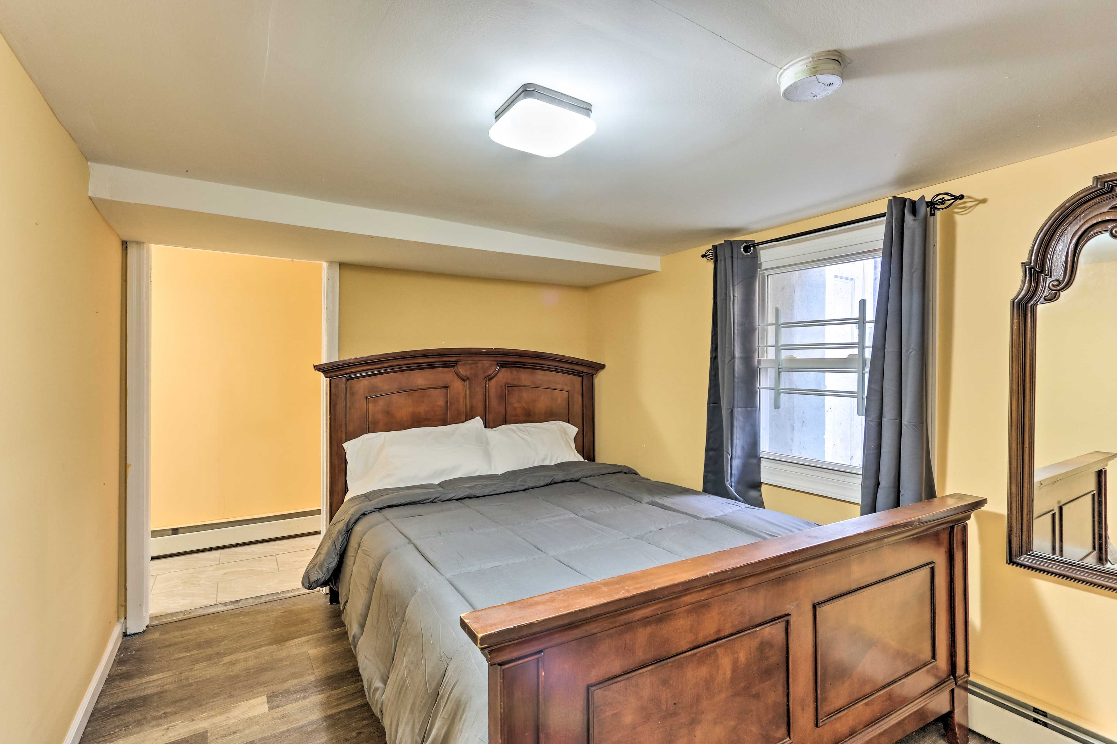 Bedroom 1 | Queen Bed | Linens Provided