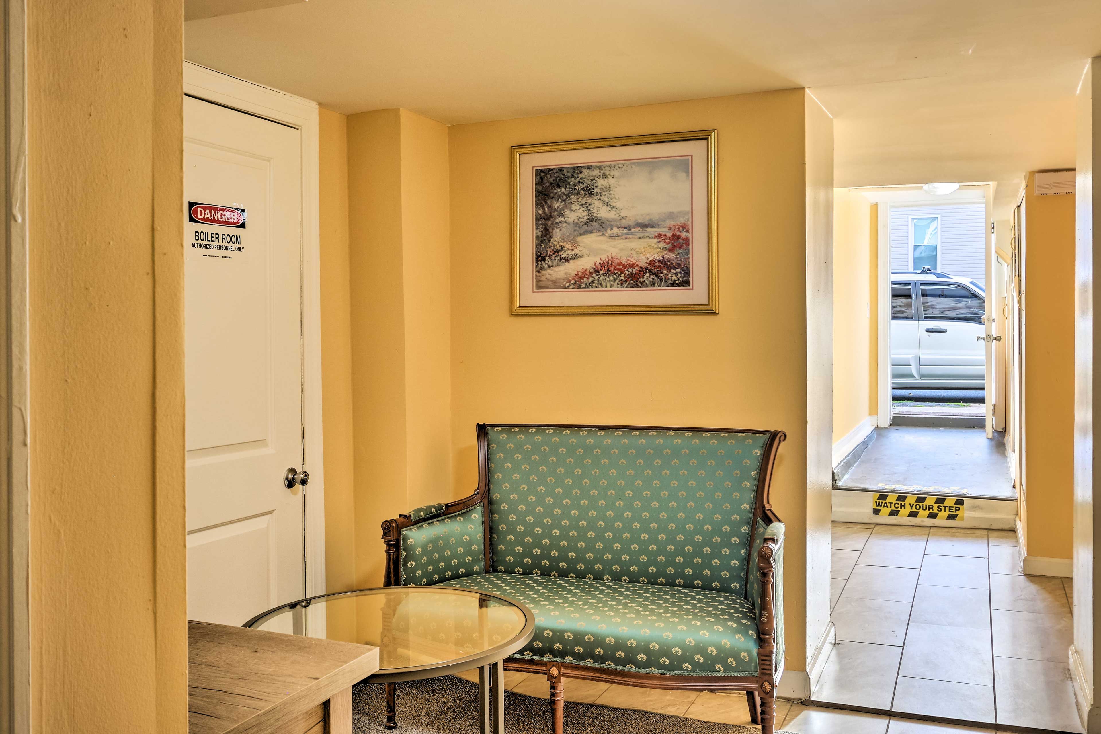 Sitting Area | Baseboard Heat