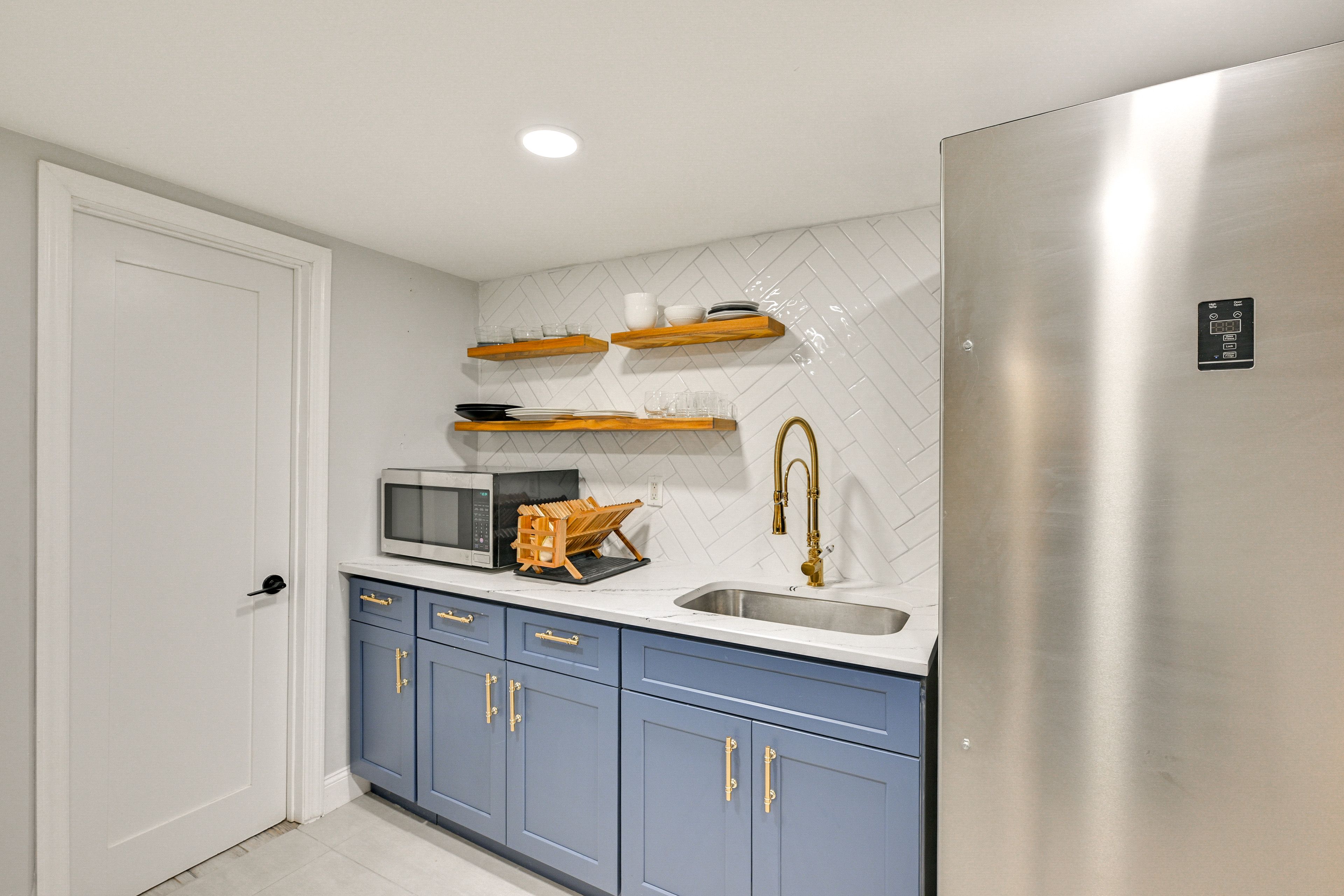 Kitchen | Cooking Basics | Free WiFi