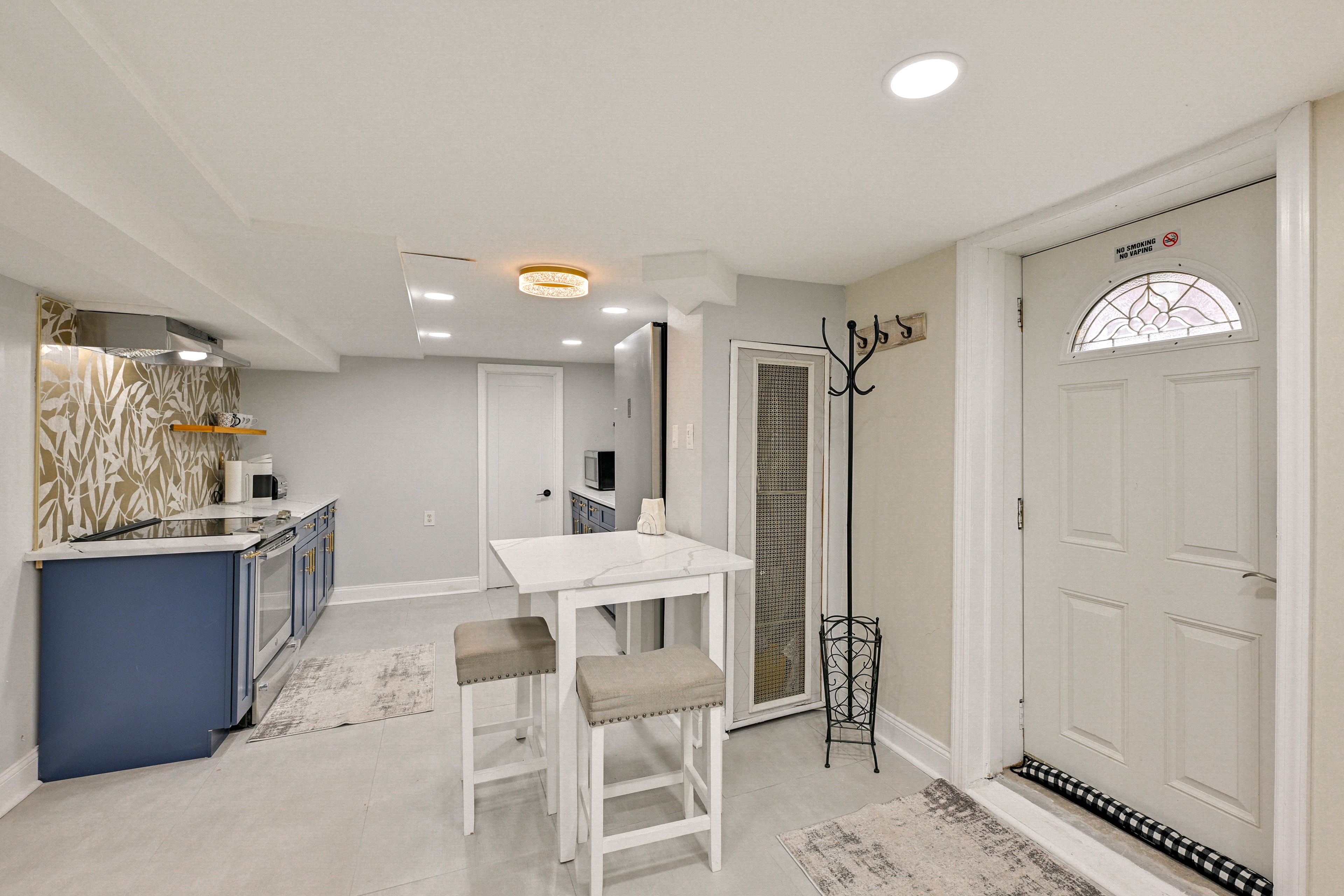 Dining Area | Dishware & Flatware