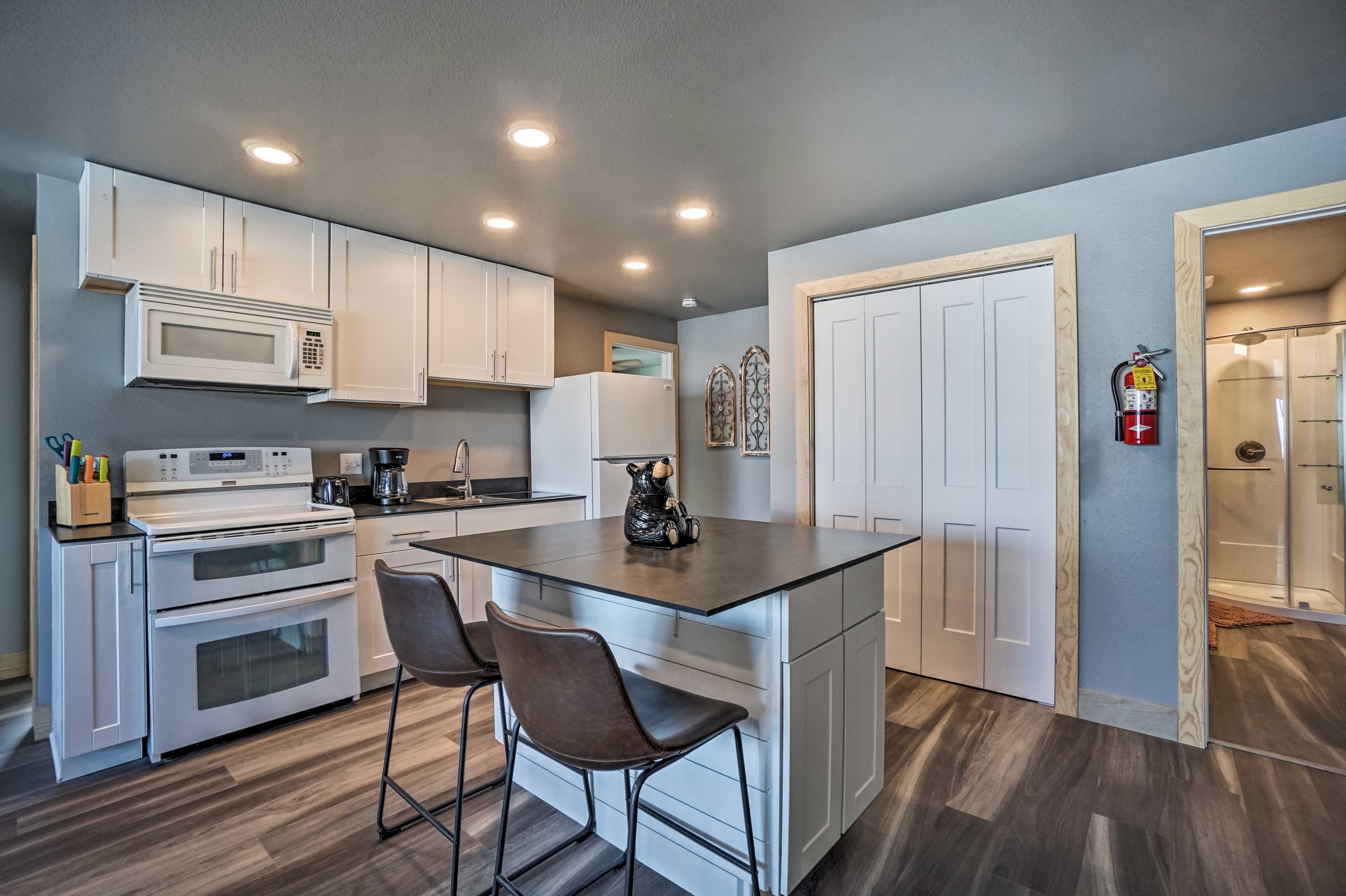 Kitchen | Basic Cooking Essentials | 2-Person Breakfast Bar | Coffee Maker