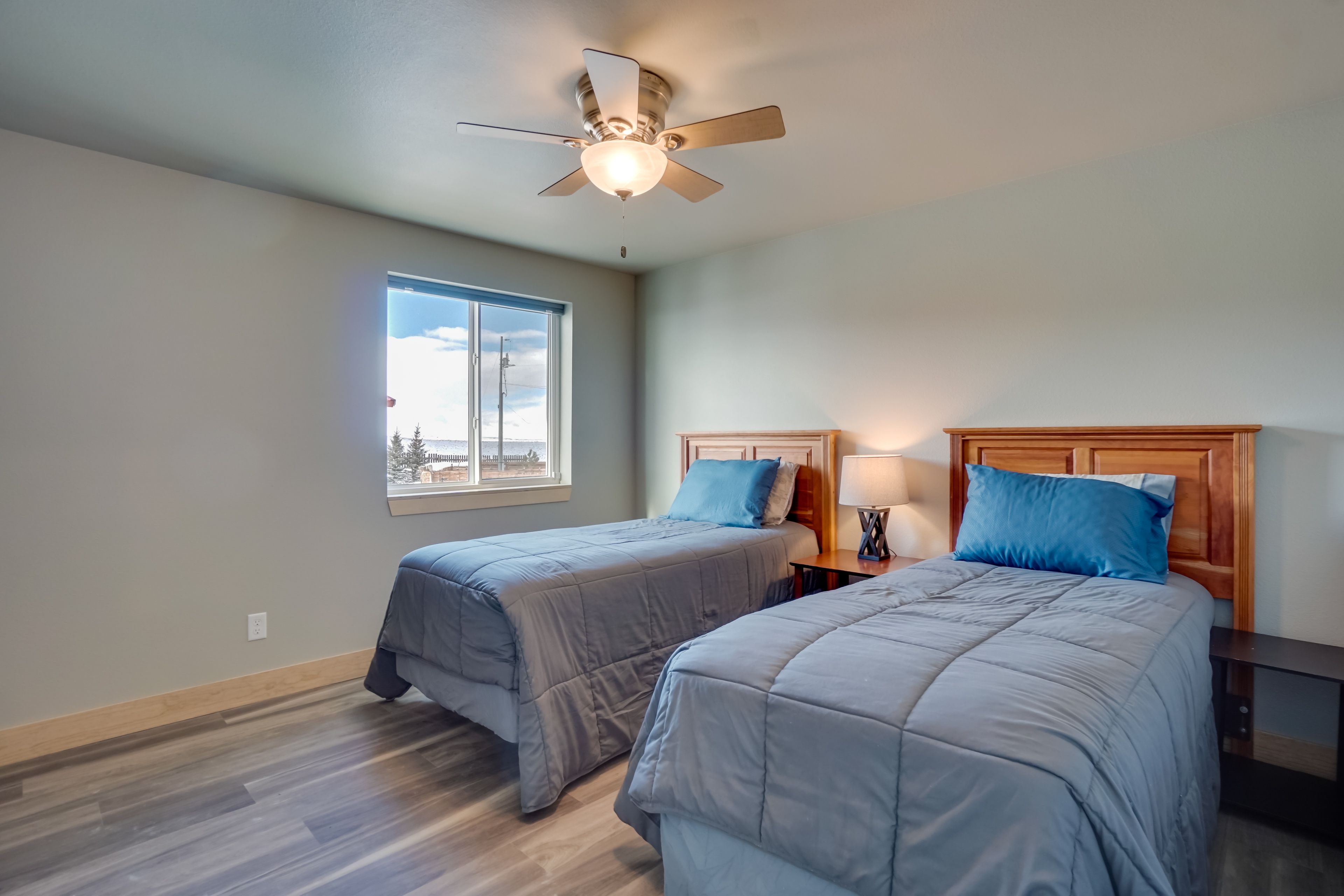Bedroom 2 | 2 Twin Beds