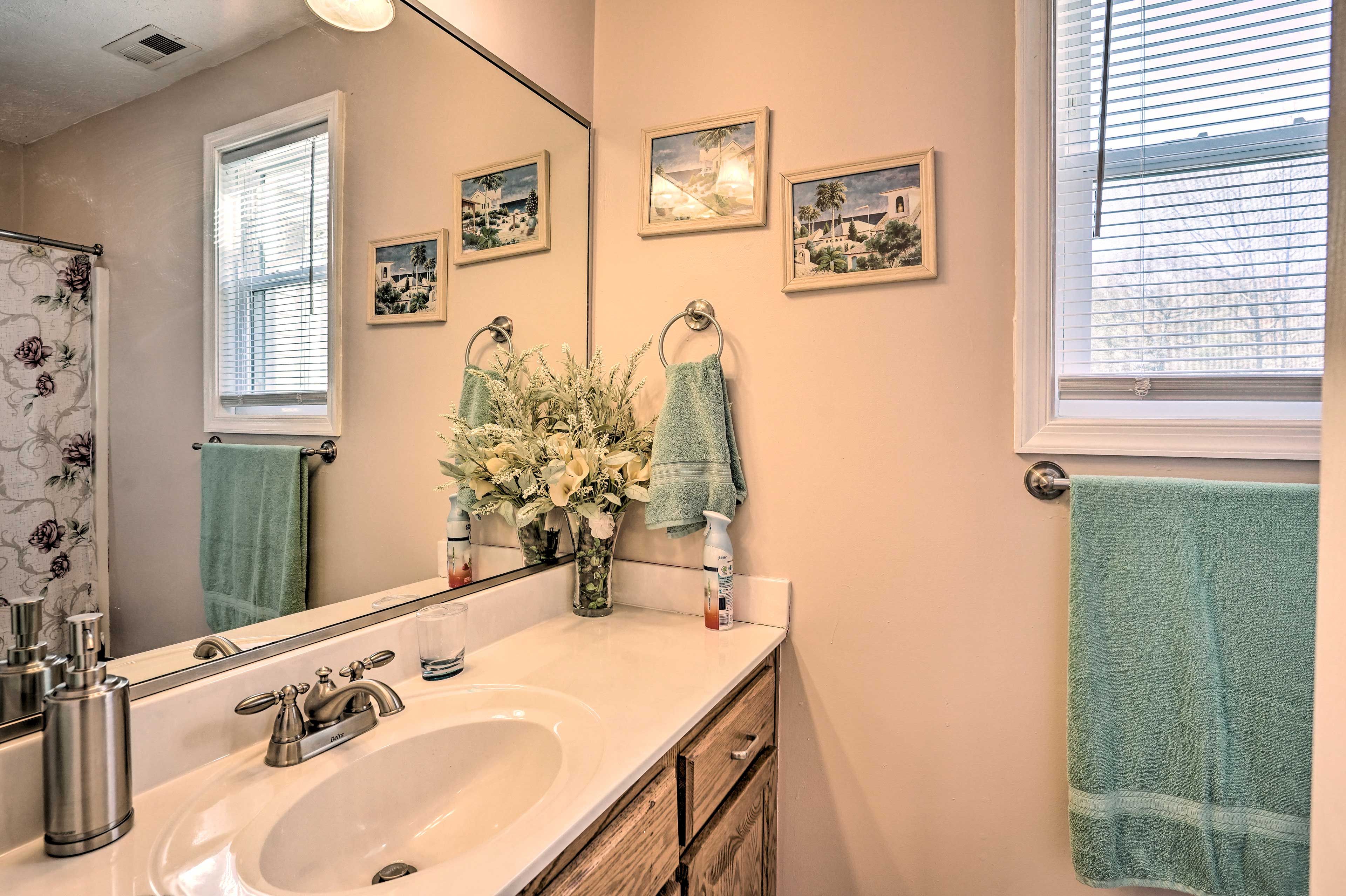 Bathroom | Towels Provided