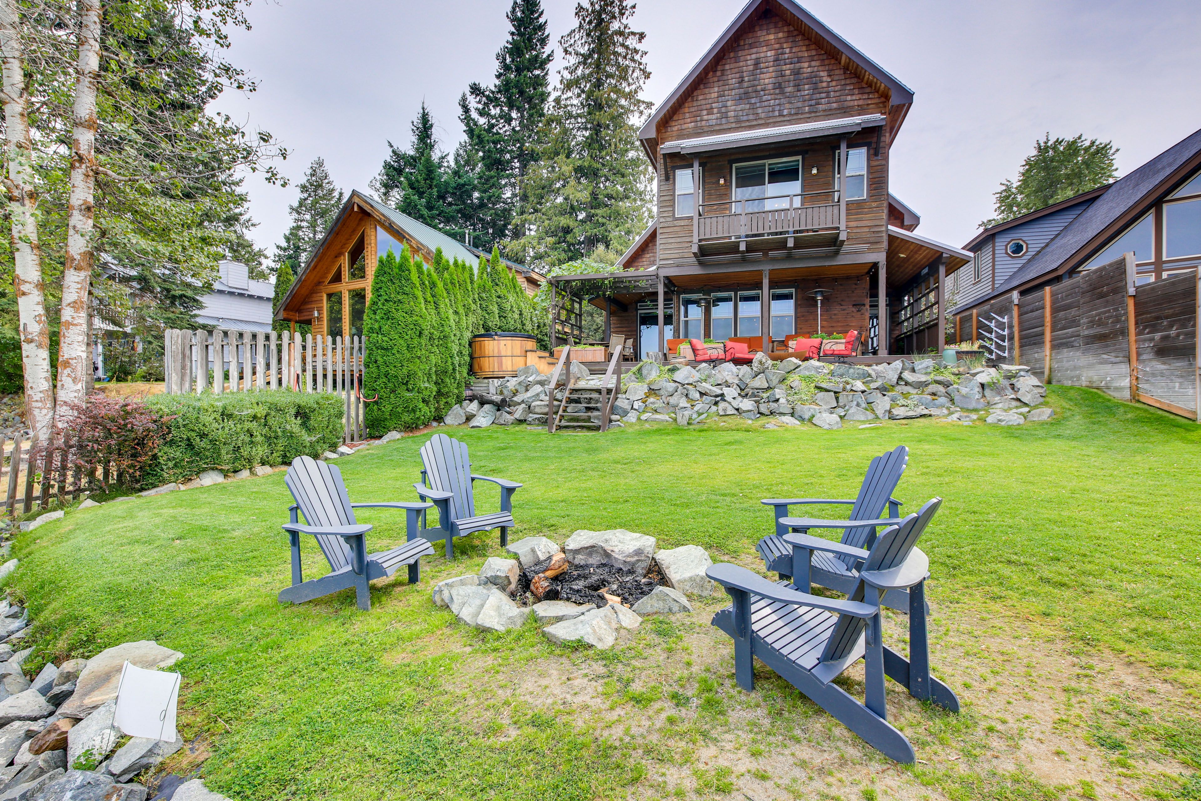 Fire Pit | Outdoor Seating