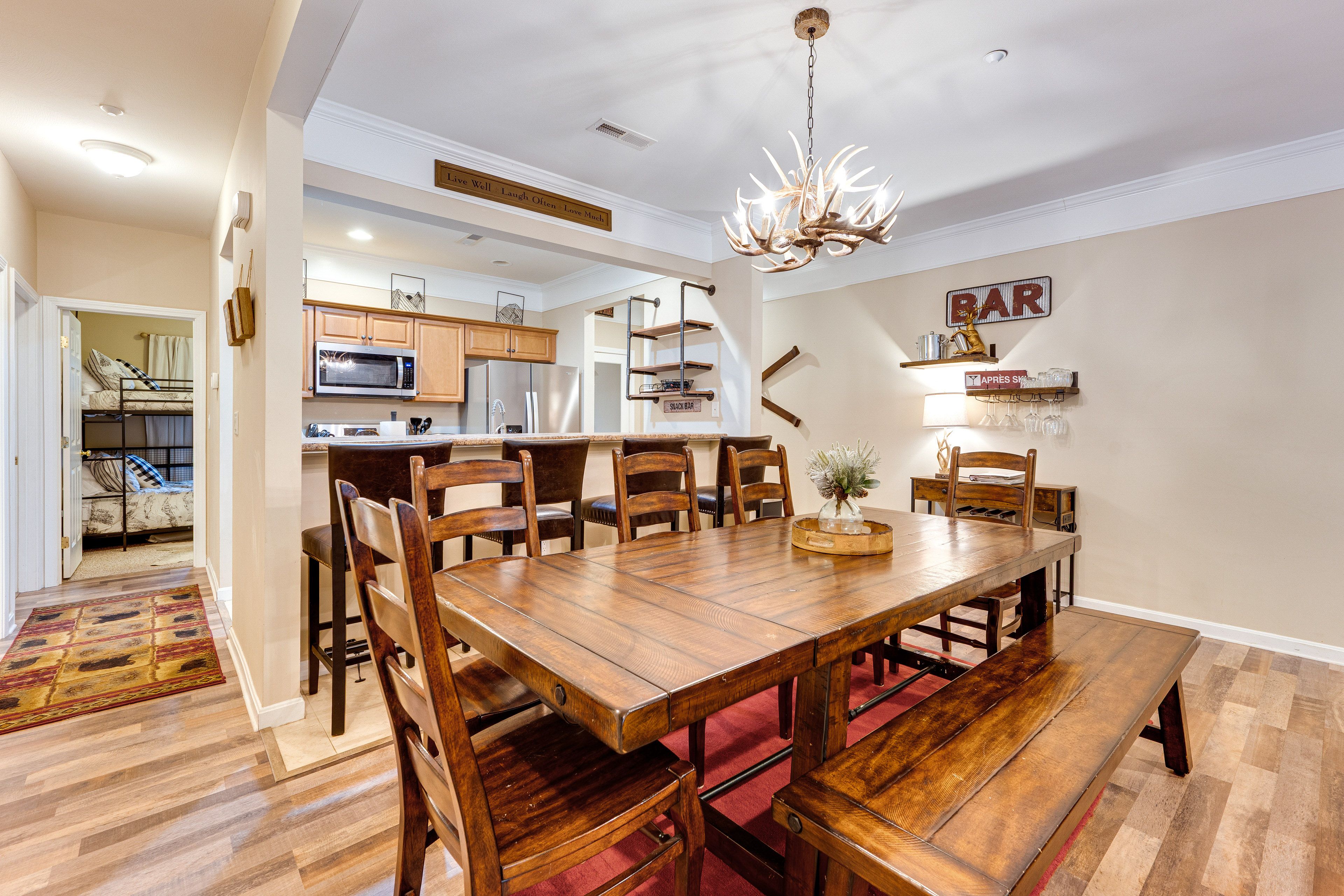 Dining Area | Dishware & Flatware Provided