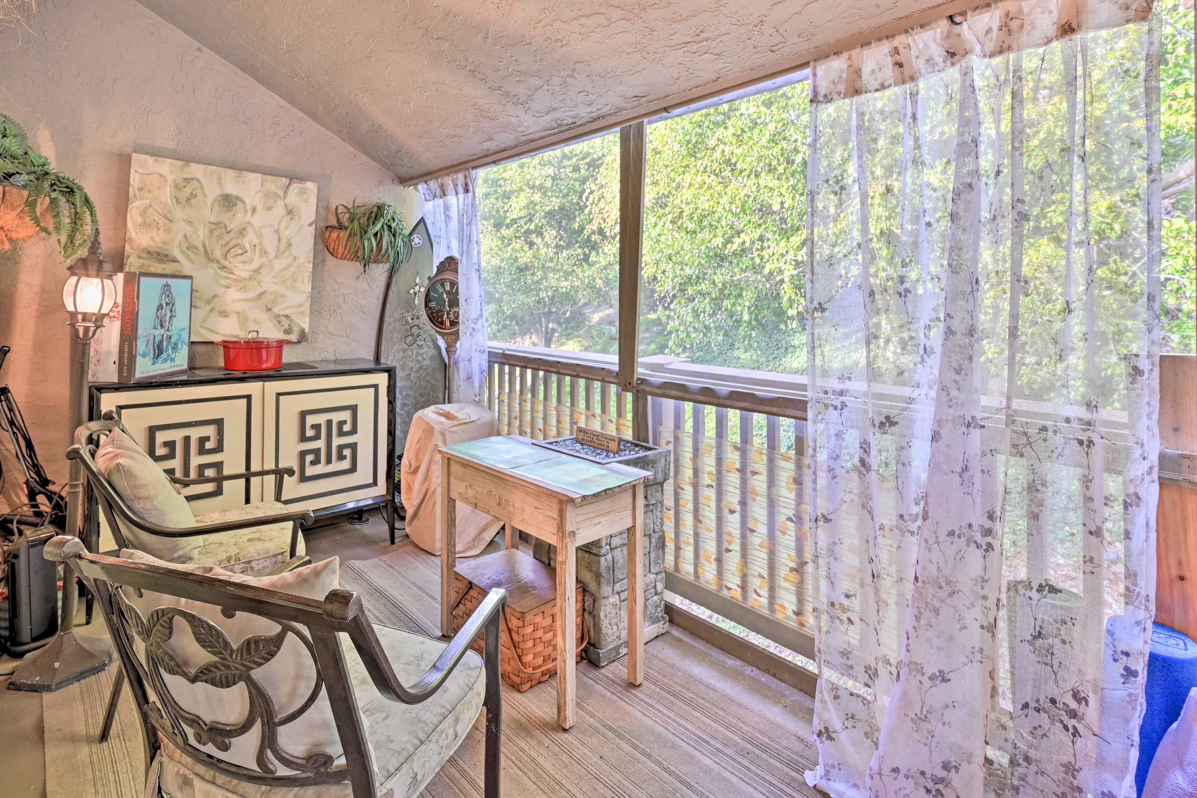 Screened Porch | 2nd Floor Condo | Pet Friendly w/ Fee