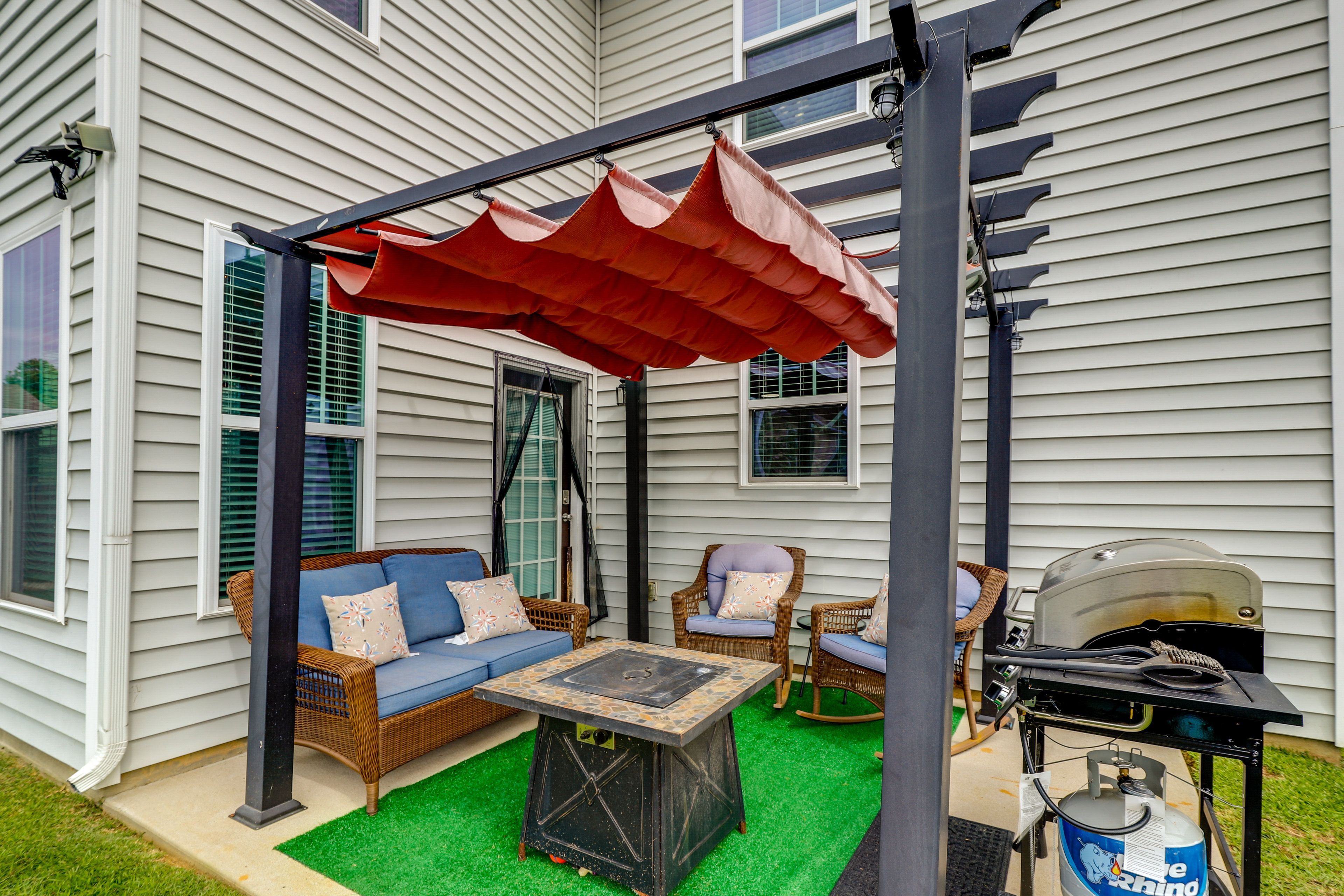Patio | Gas Grill | Outdoor Seating | Fire Pit