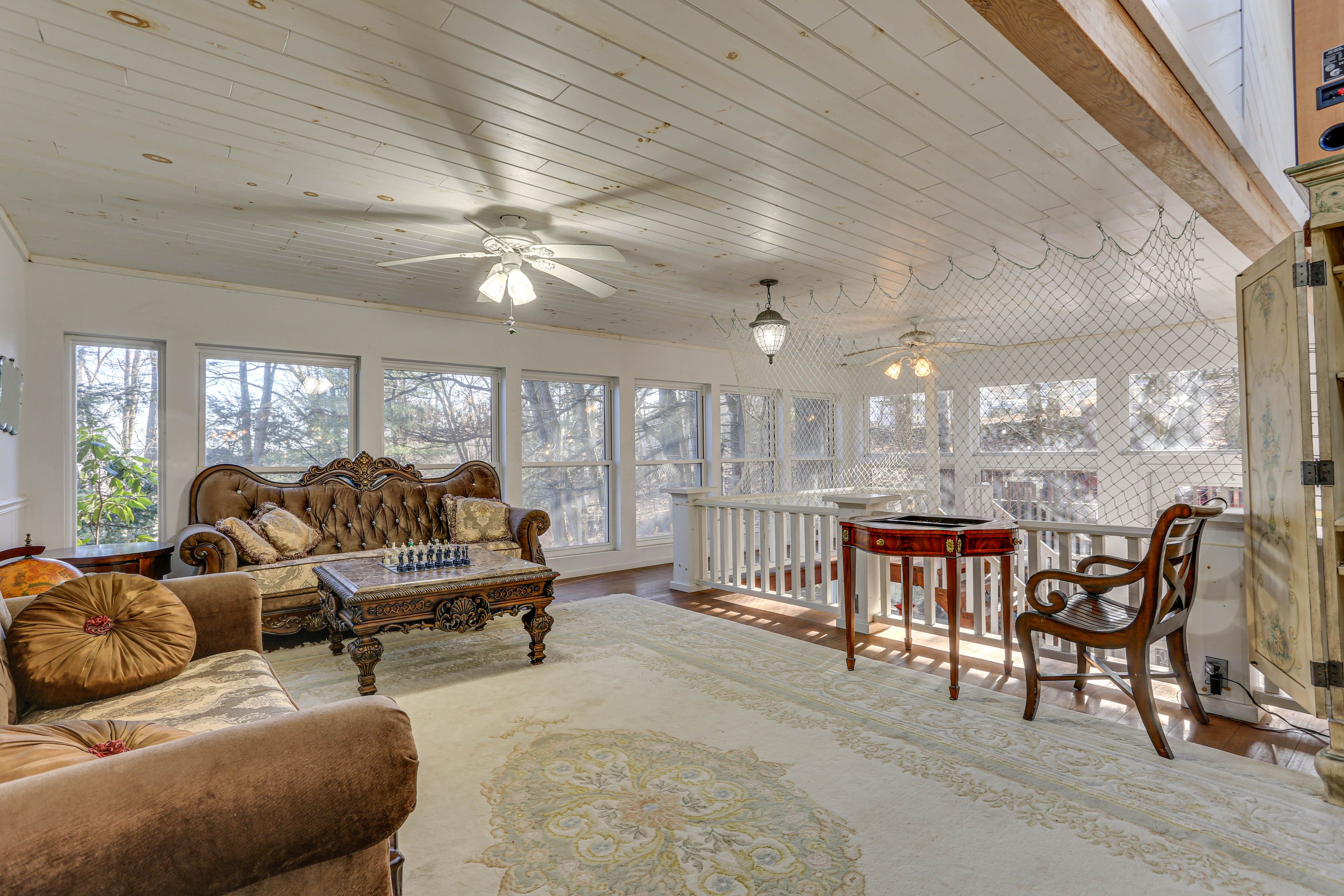 Living Room | 2nd Floor | Smart TV
