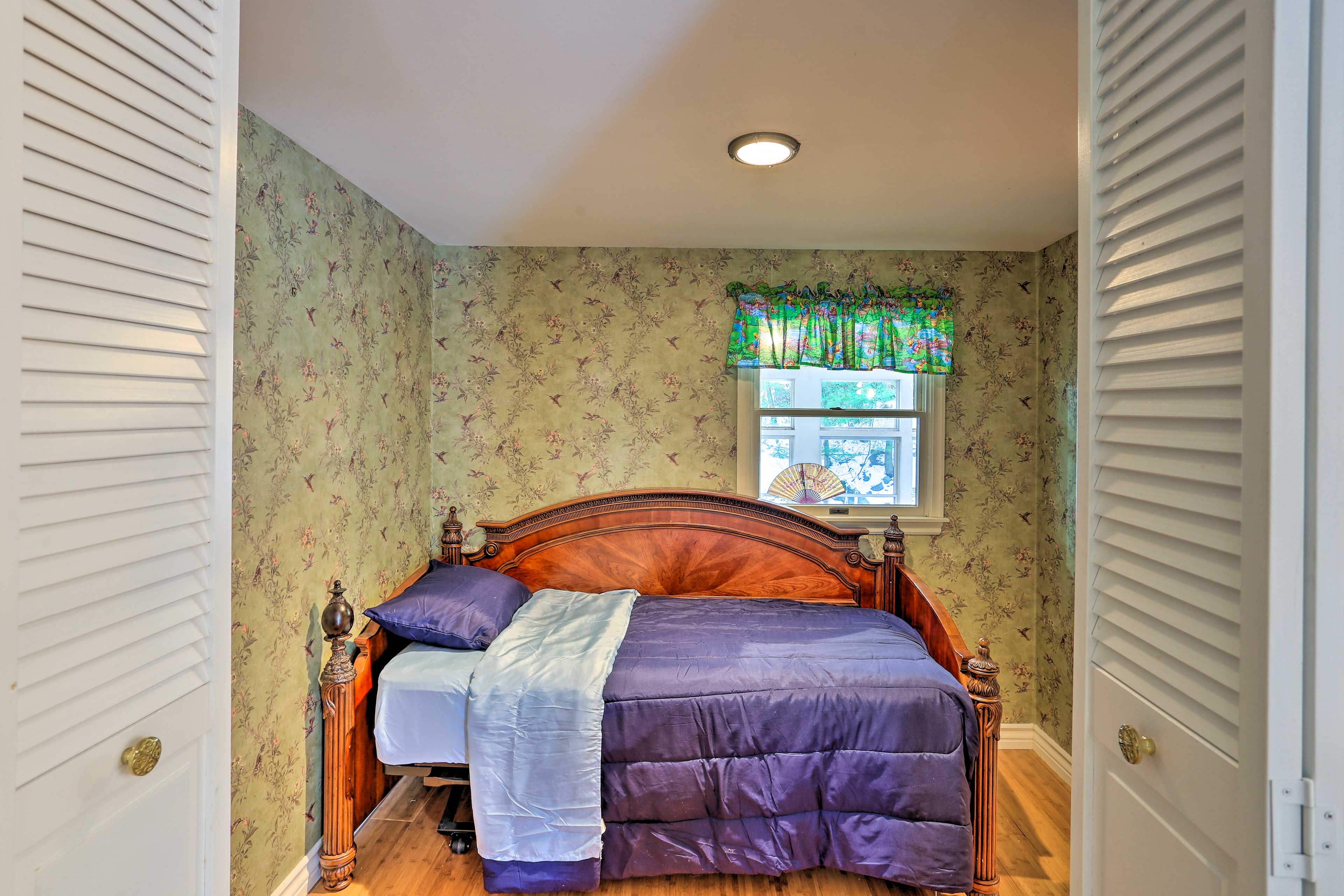 Bedroom 4 | 2nd Floor | Twin Bed | Pack 'n Play