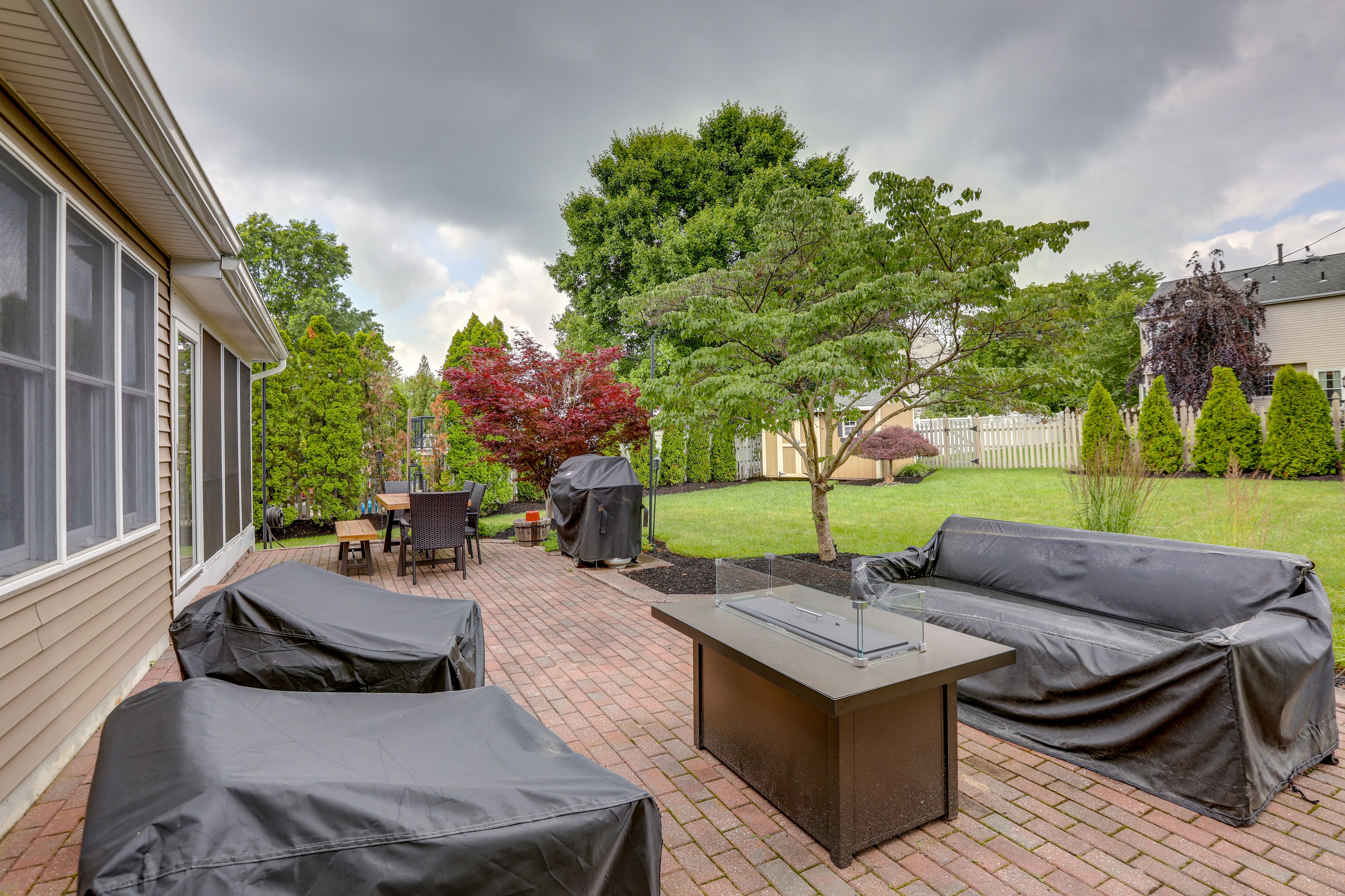 Patio | Backyard | Fire Pit