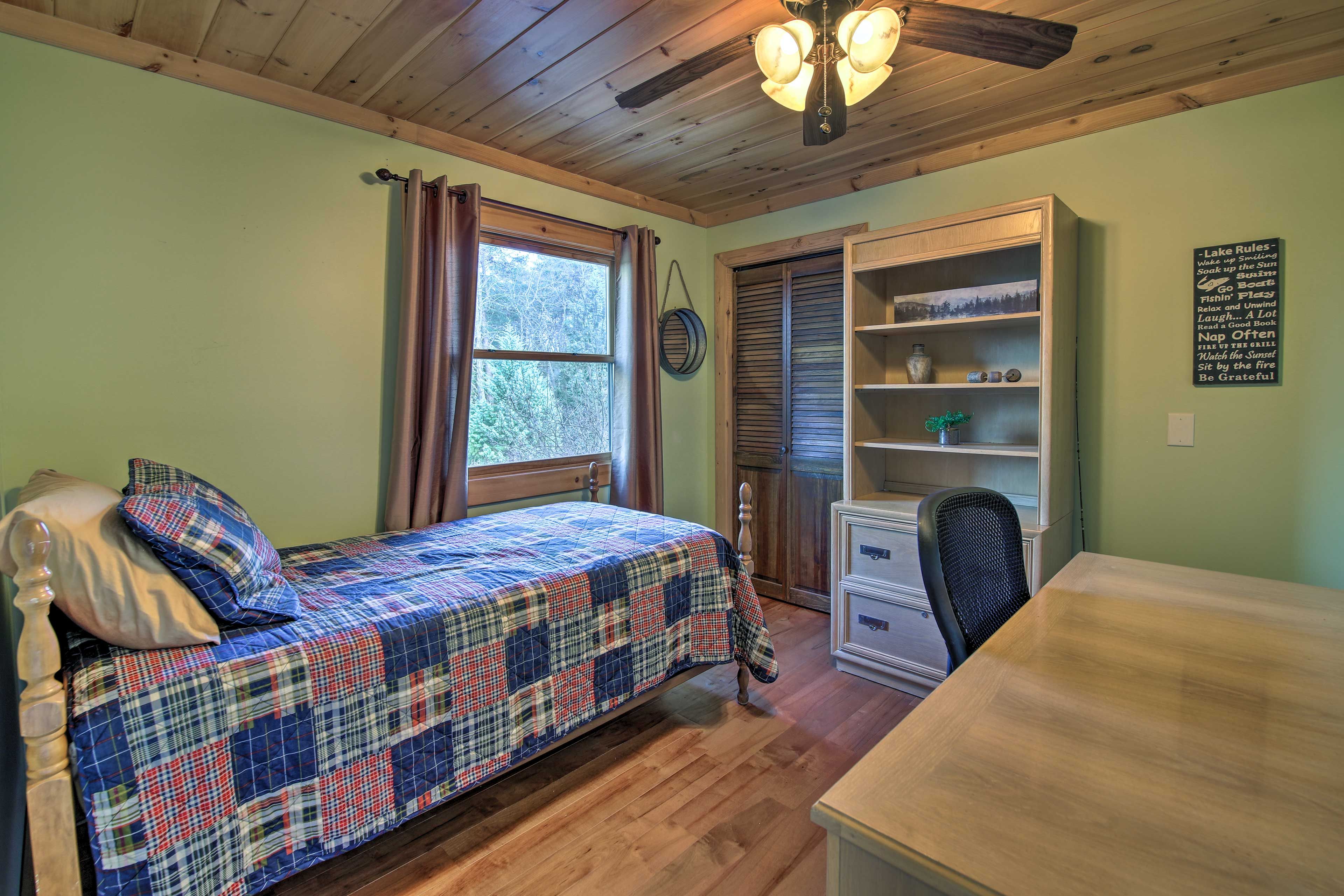 Office | Twin Bed
