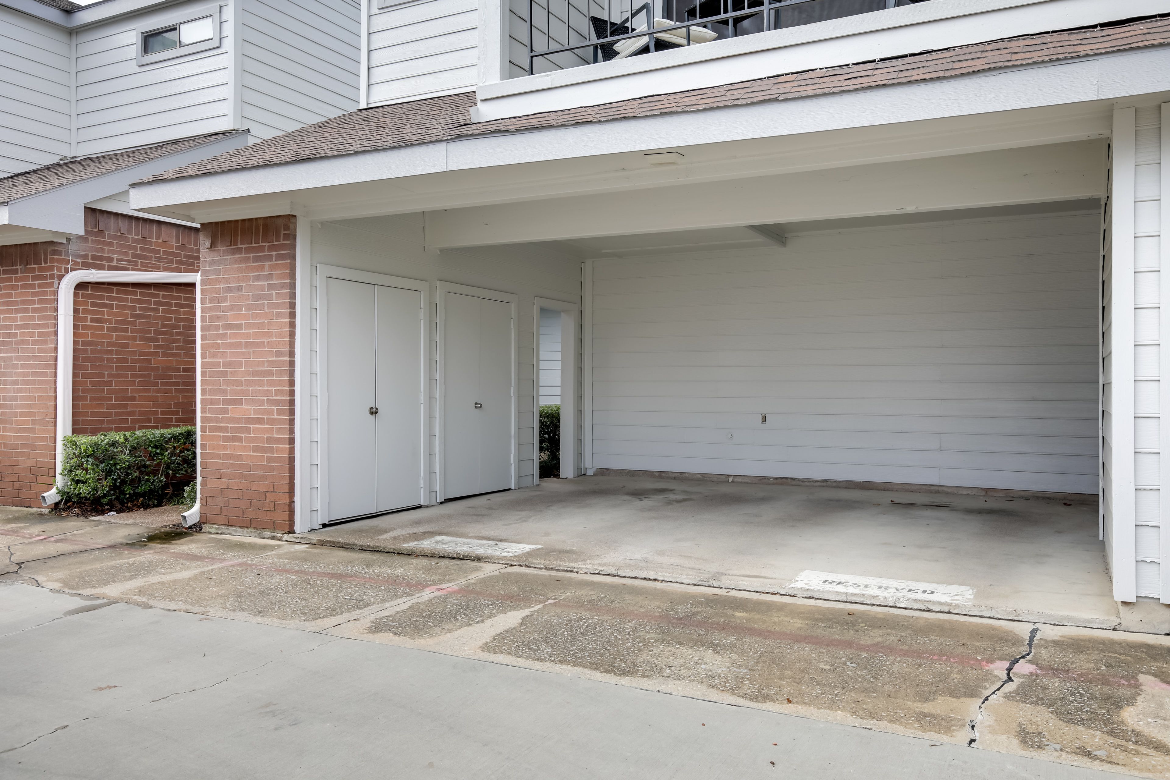 Parking | Garage (1 Vehicle)