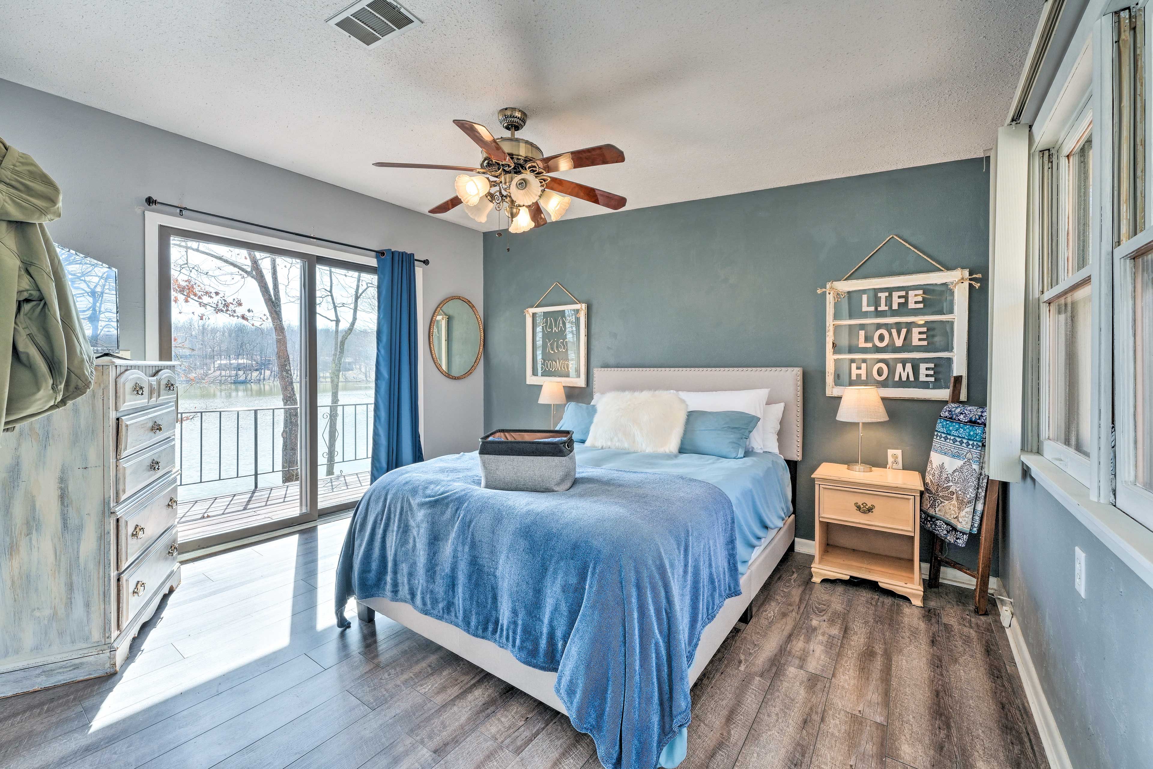Bedroom 1 | 1st Floor | Queen Bed | Balcony Access | Cable TV | Linens Provided