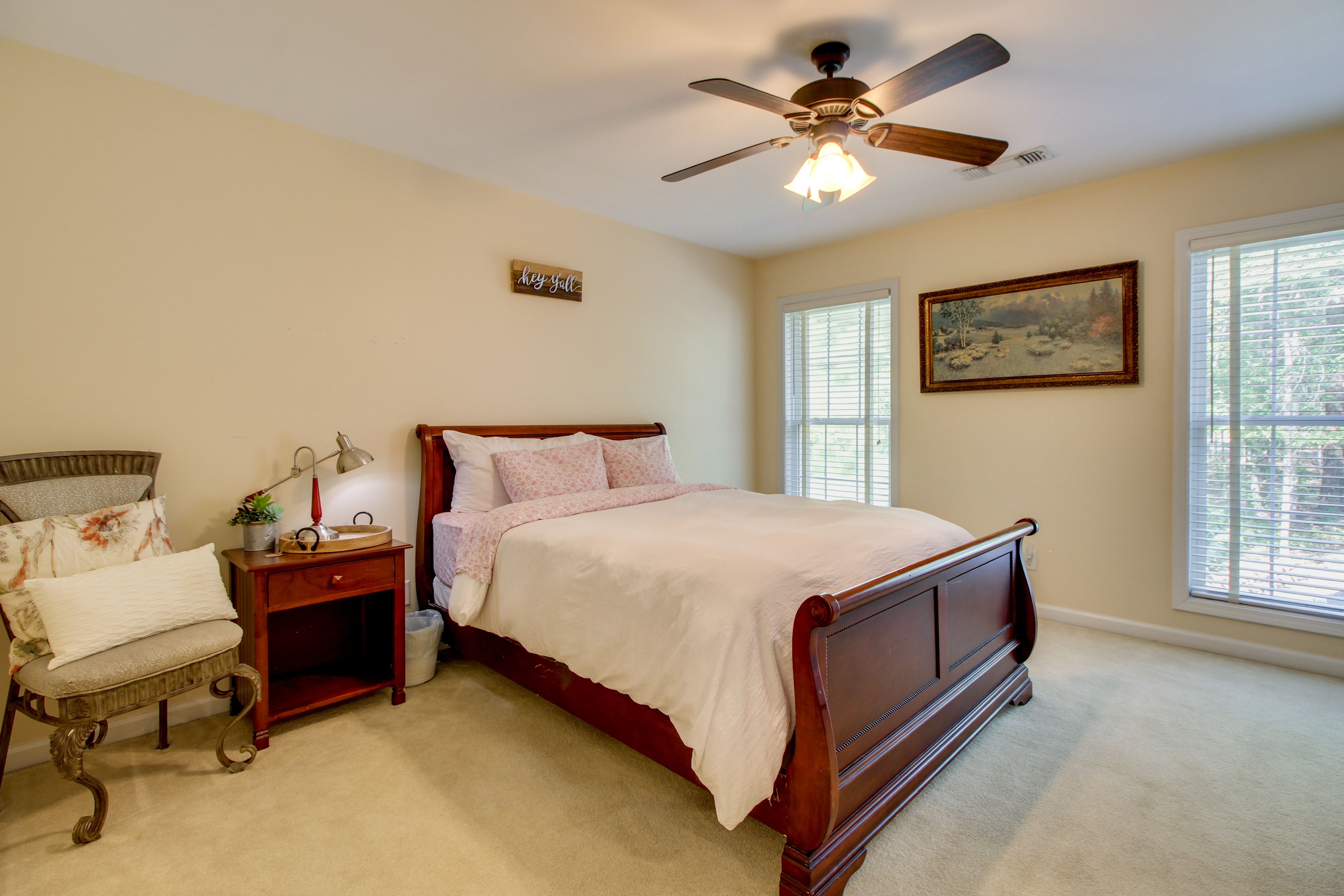 Bedroom 2 | Queen Bed | Walk-In Closet | 2nd Floor