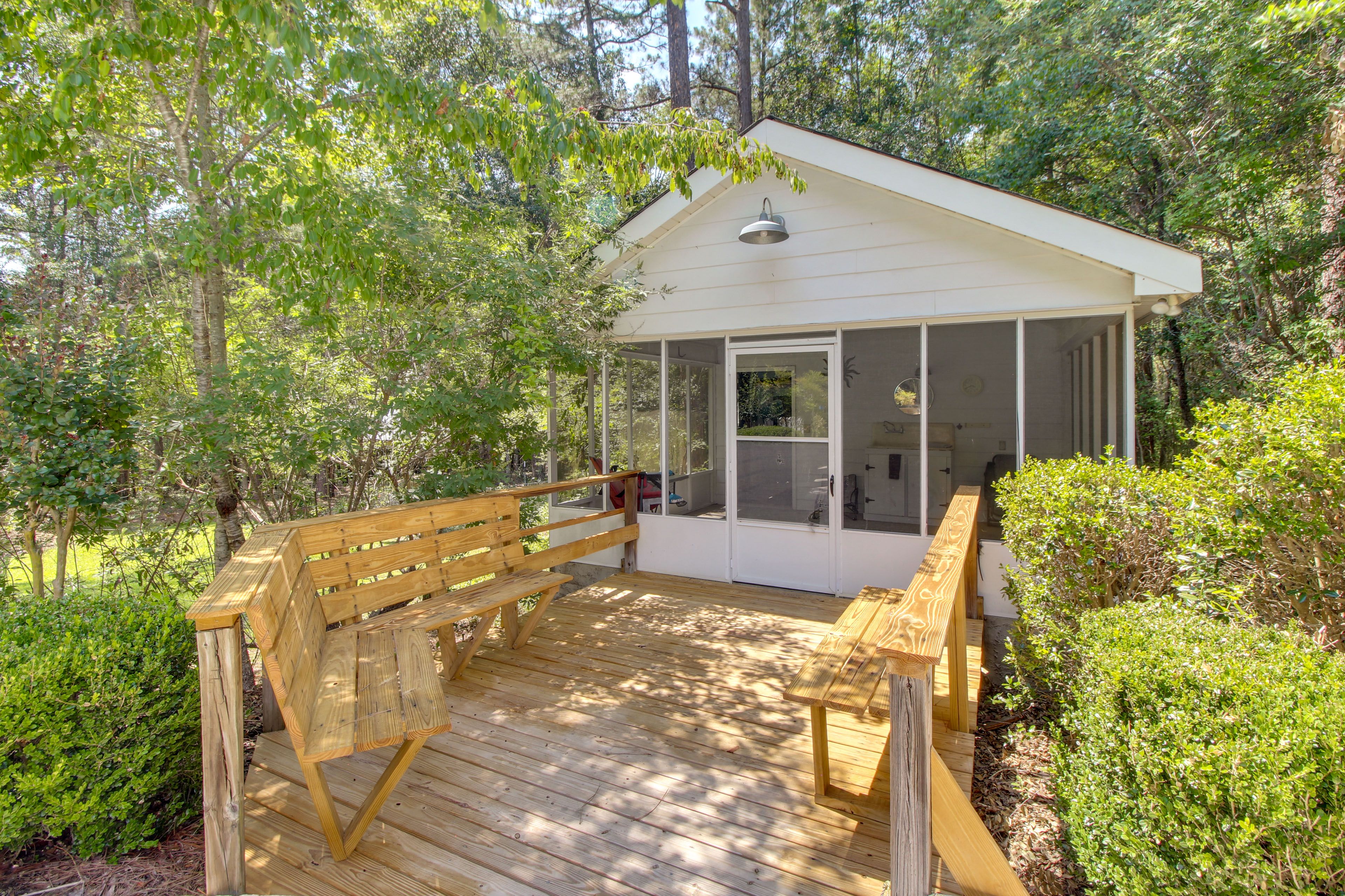 Pool House | Seating Area | Bathroom