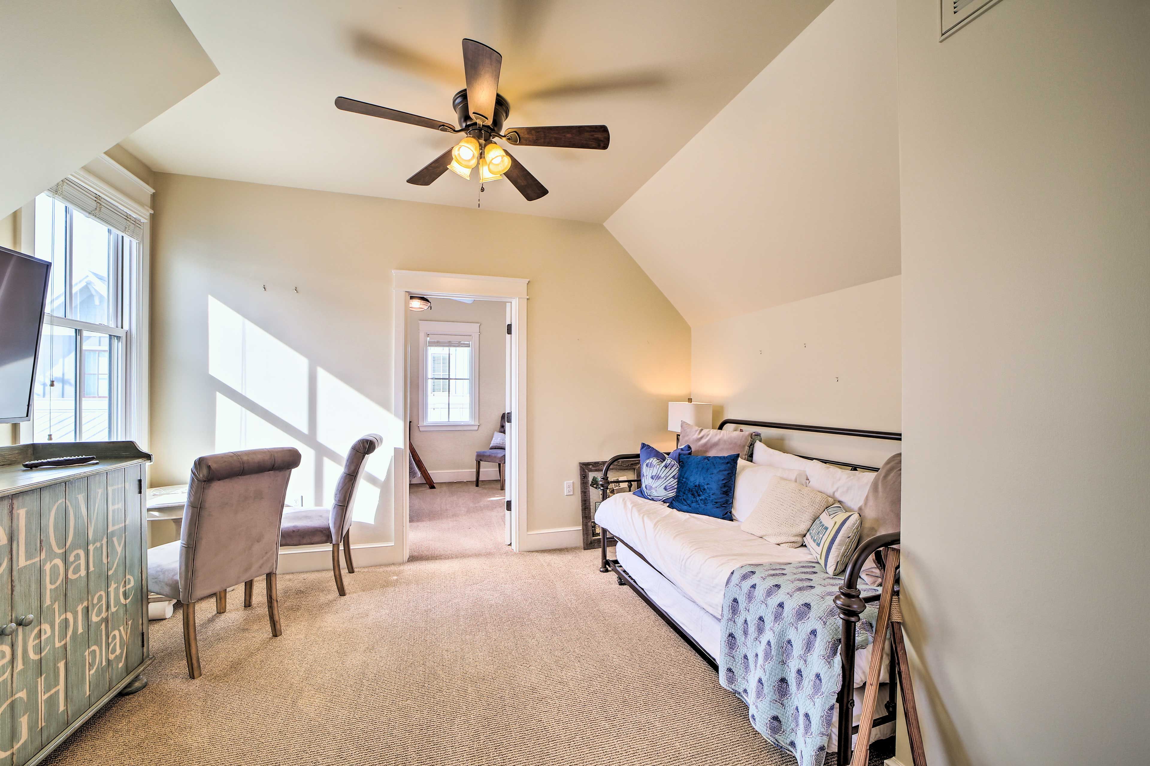 Loft | Twin Daybed w/ Twin Trundle