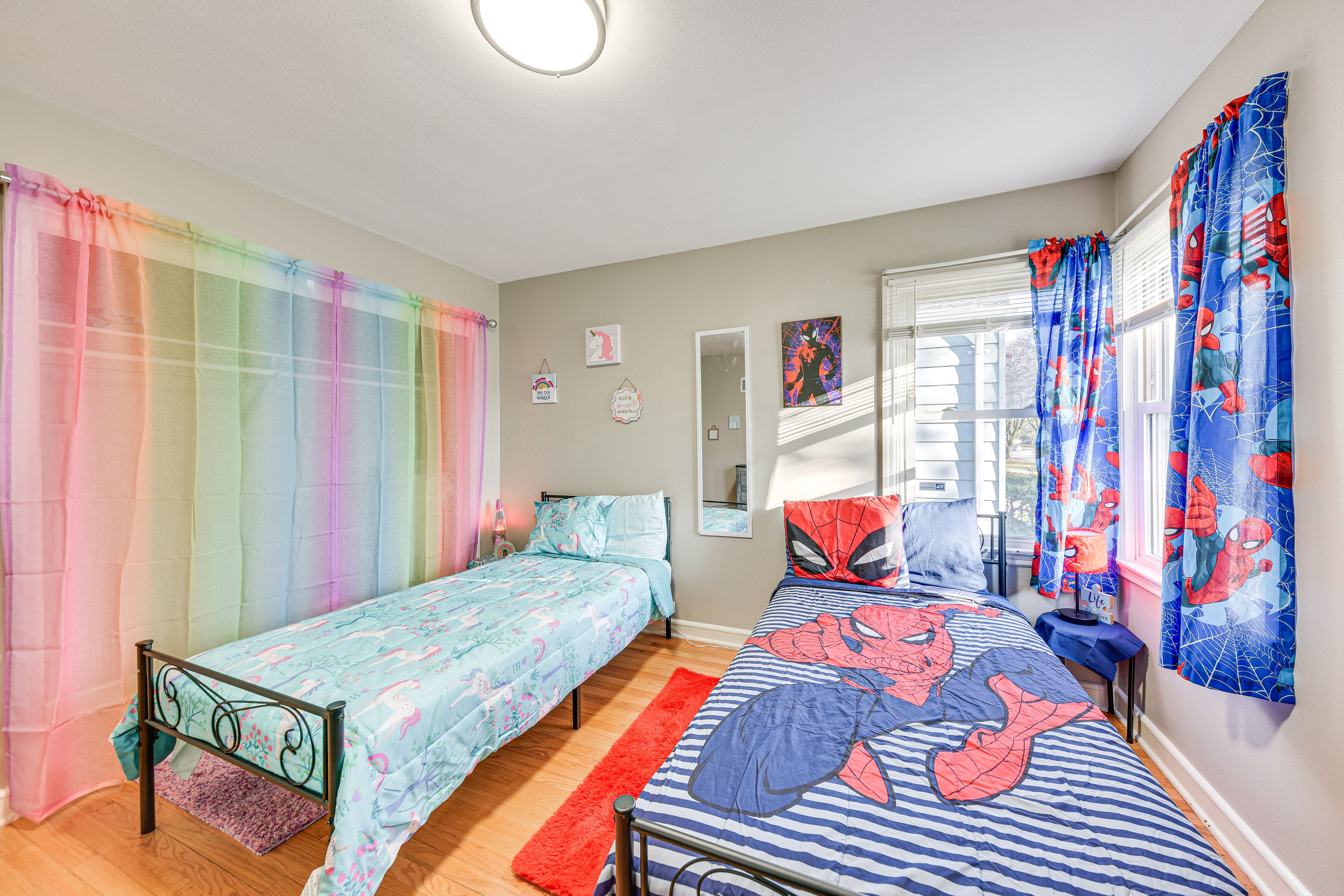 Bedroom 3 | 1st Floor | 2 Twin Beds | Smart TV w/ Cable