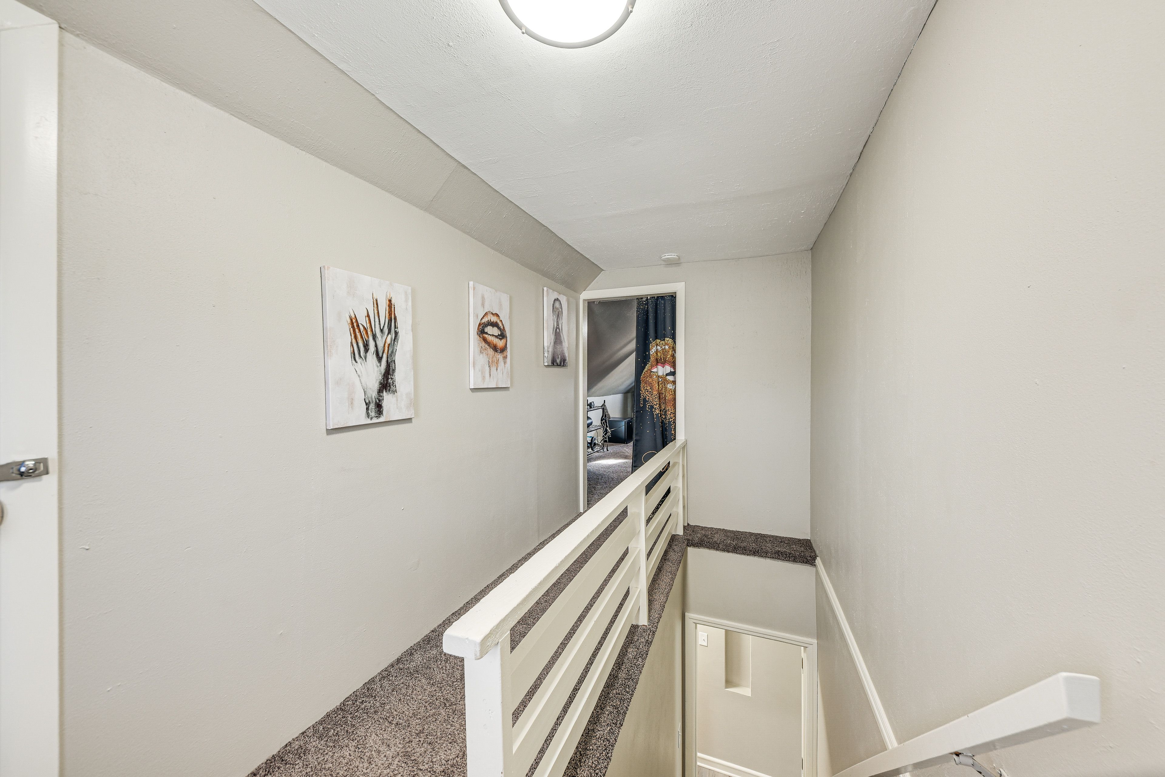 2nd Floor Landing