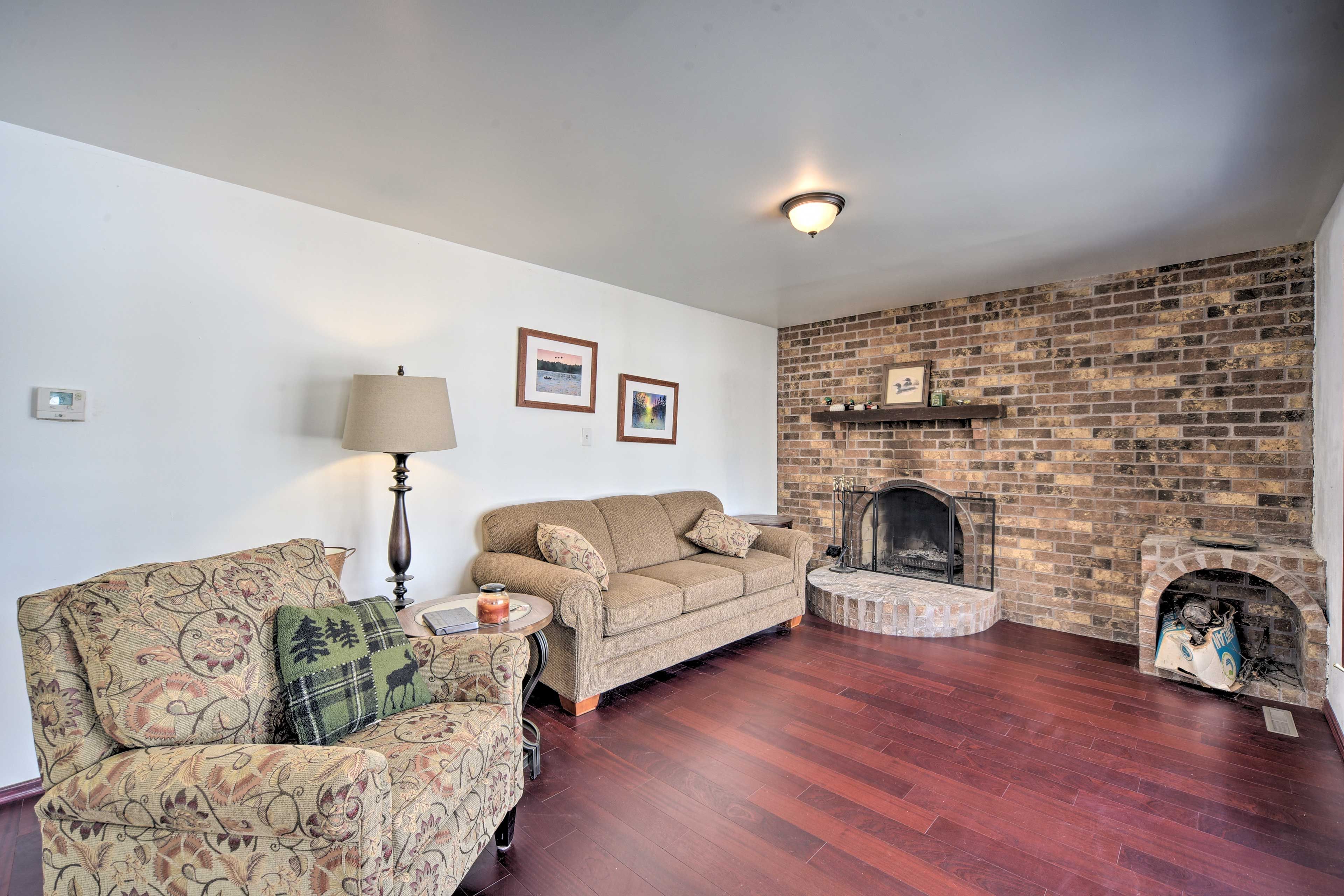 Sunroom | Decorative Fireplace