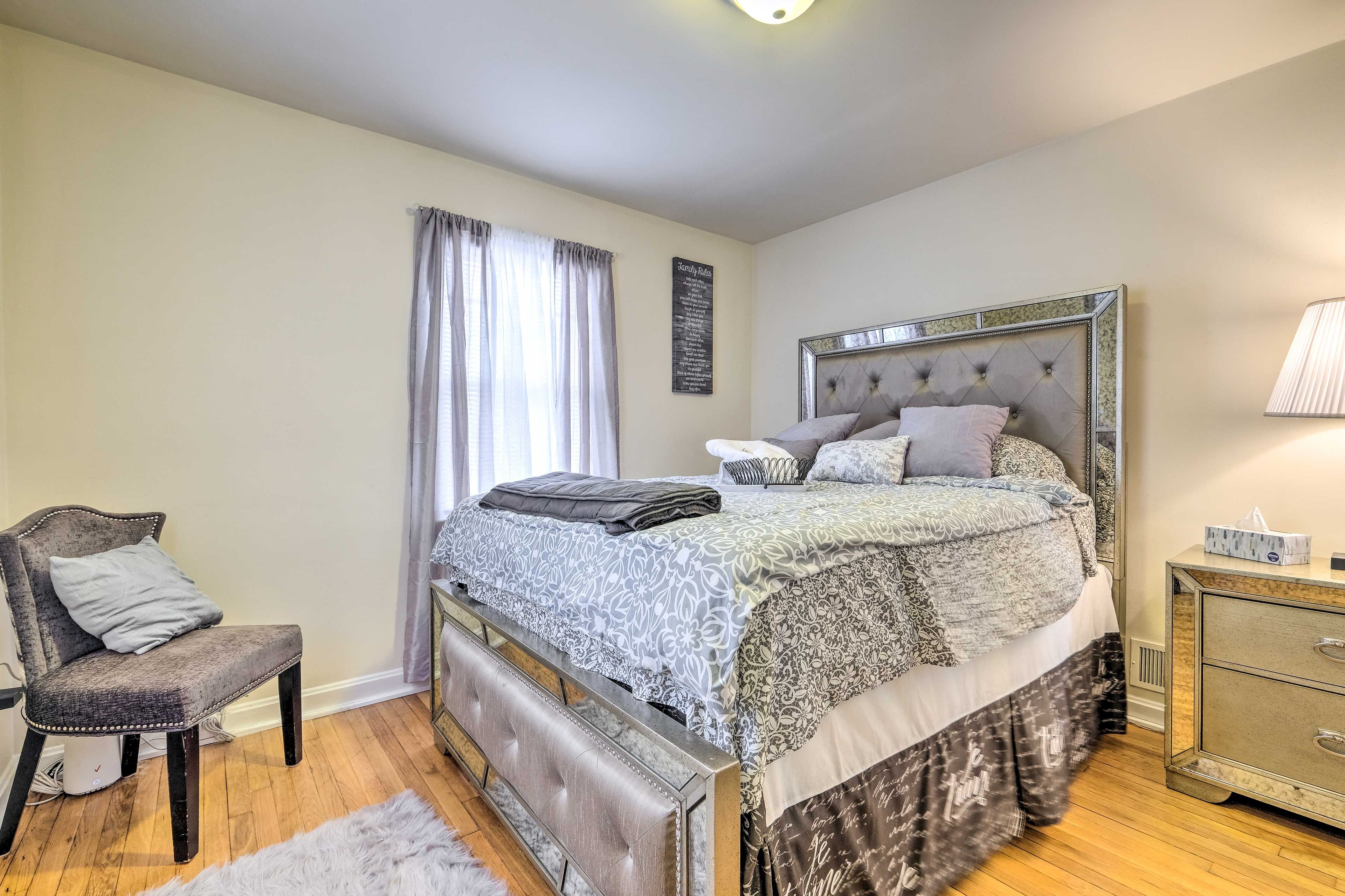 Bedroom 3 | Queen Bed