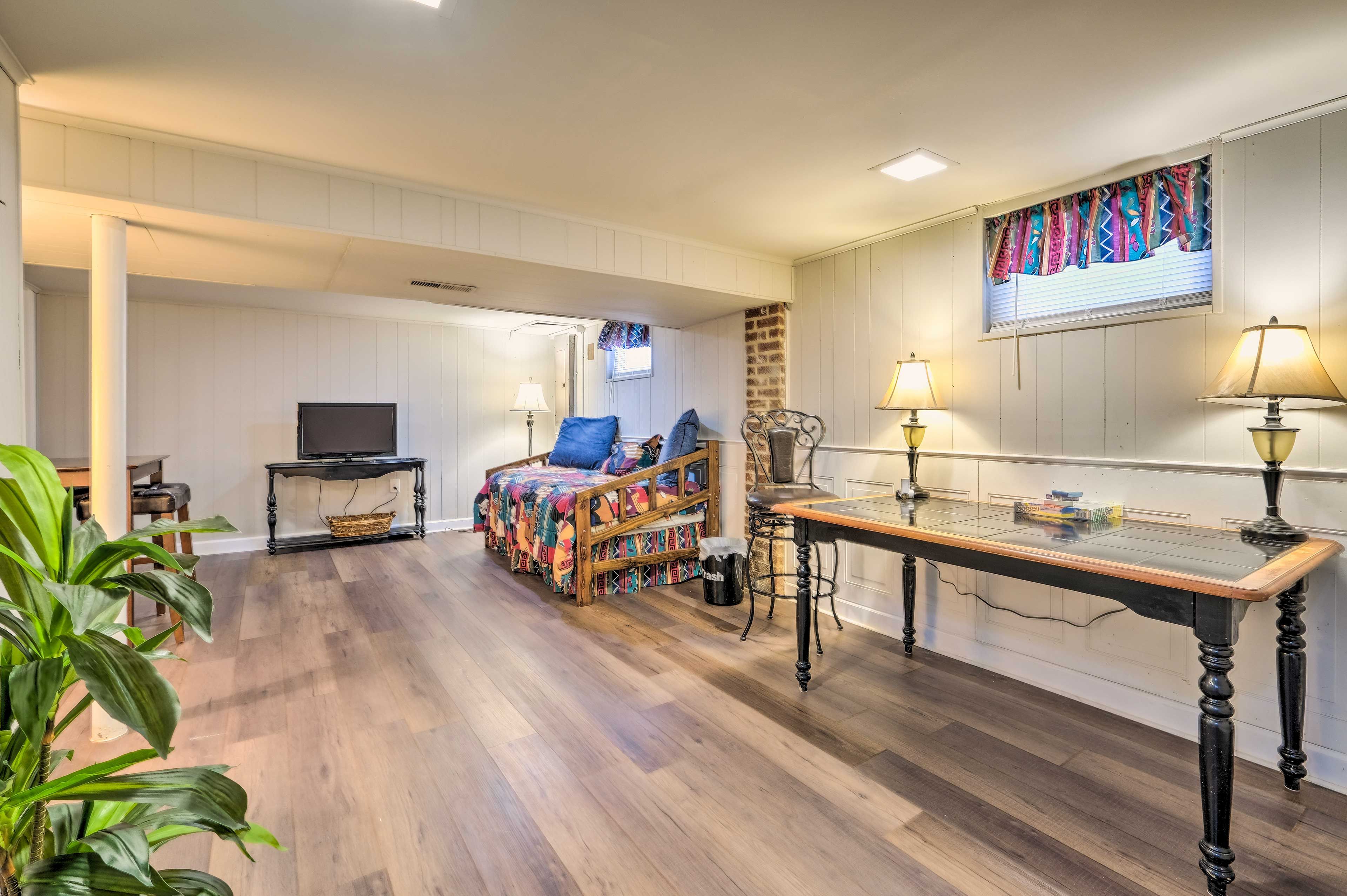 Basement | Twin Daybed | Stairs Required