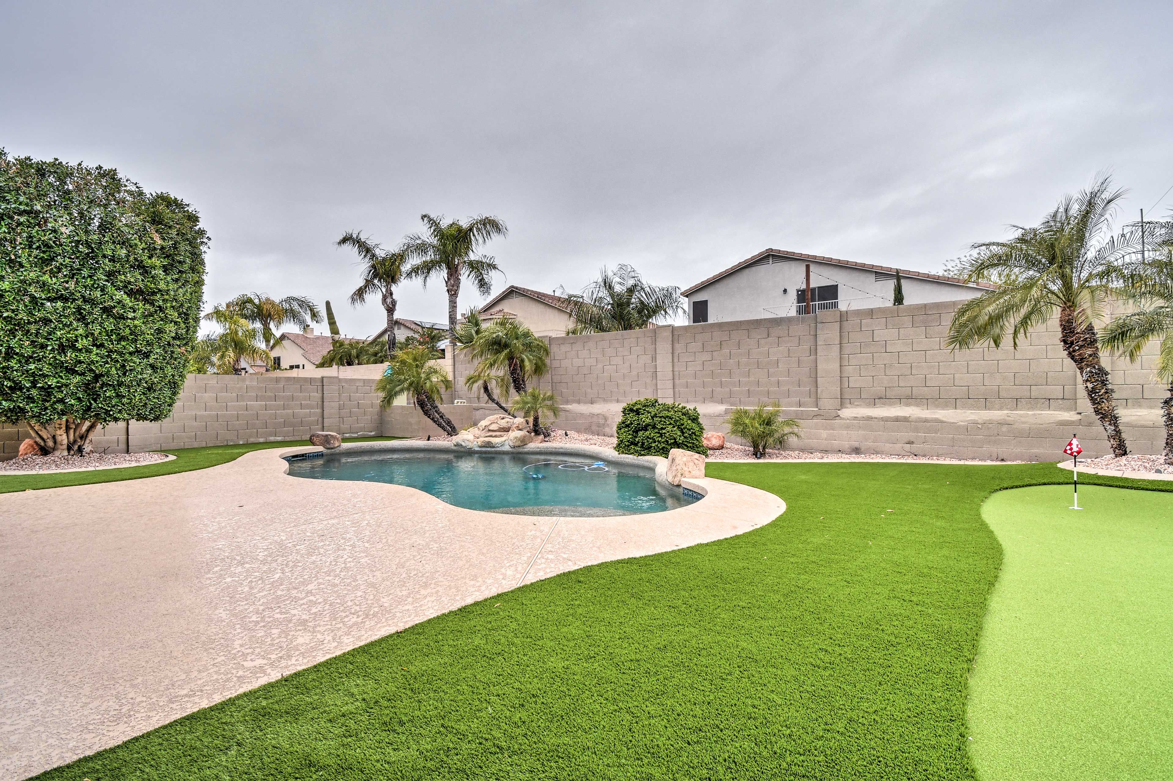 Heated Pool (Depth 3'-6') | Putting Green