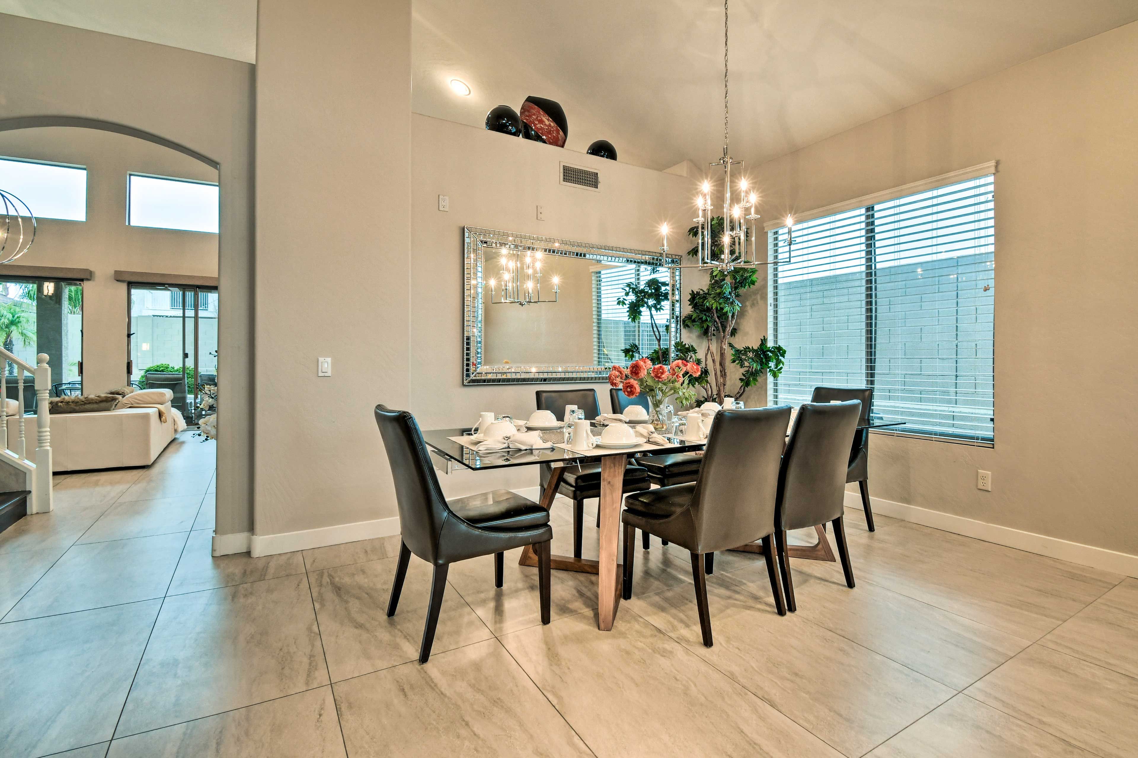 Dining Area | Dishware & Flatware Provided