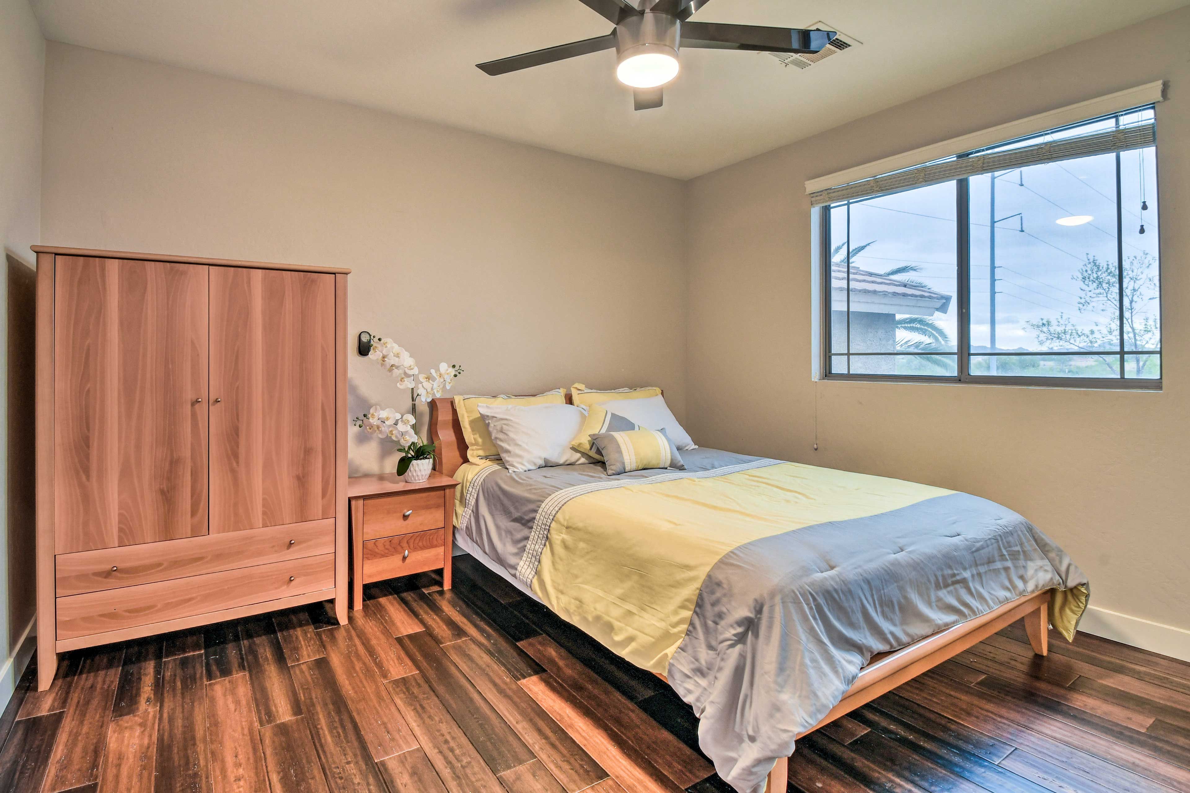 Bedroom 3 | Queen Bed