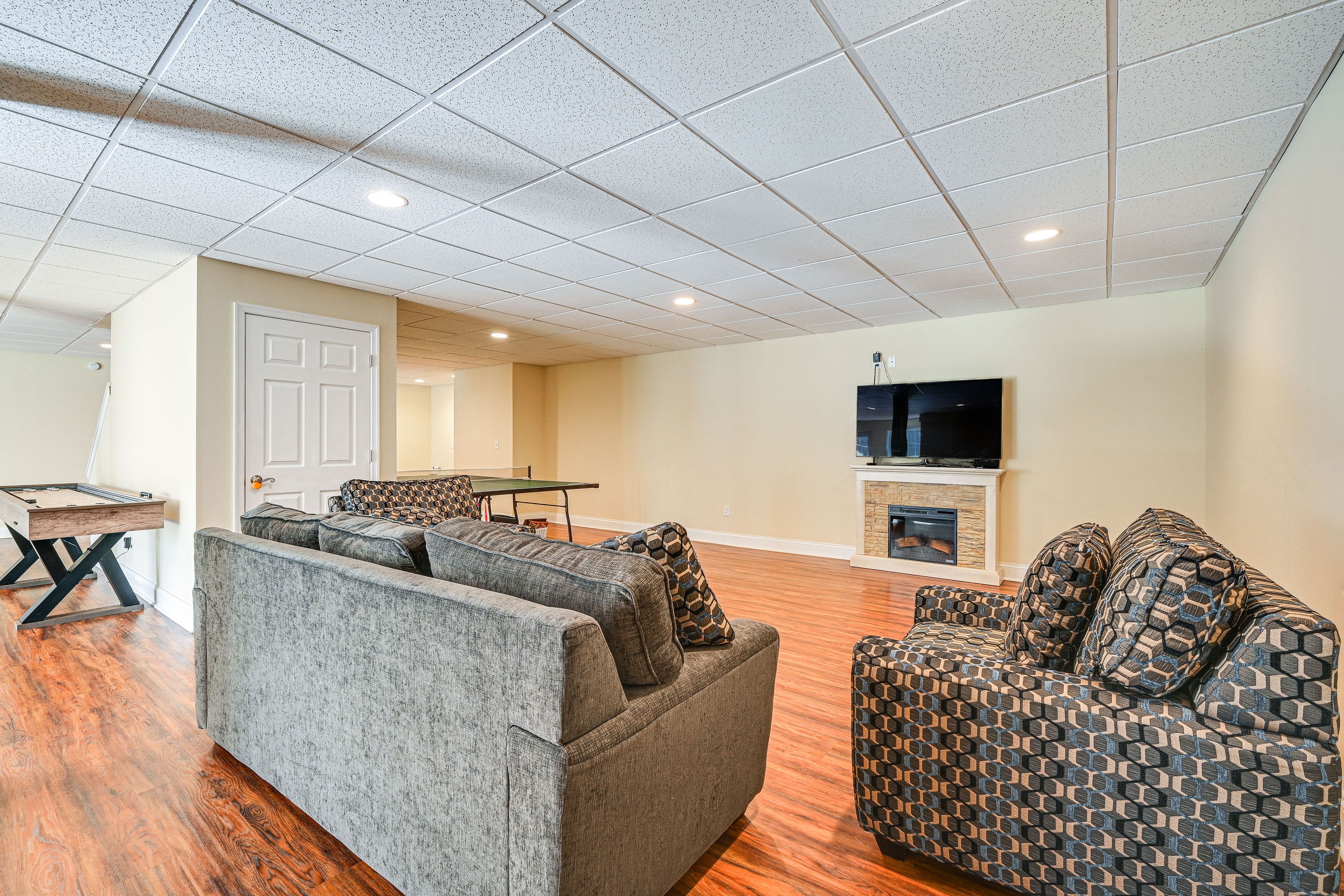 Basement | Ping Pong Table | Shuffleboard | Smart TV